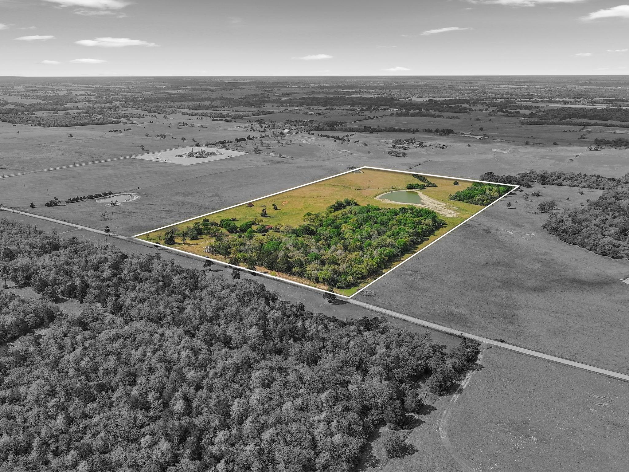 3669 County Road 326, Lexington, TX 78947