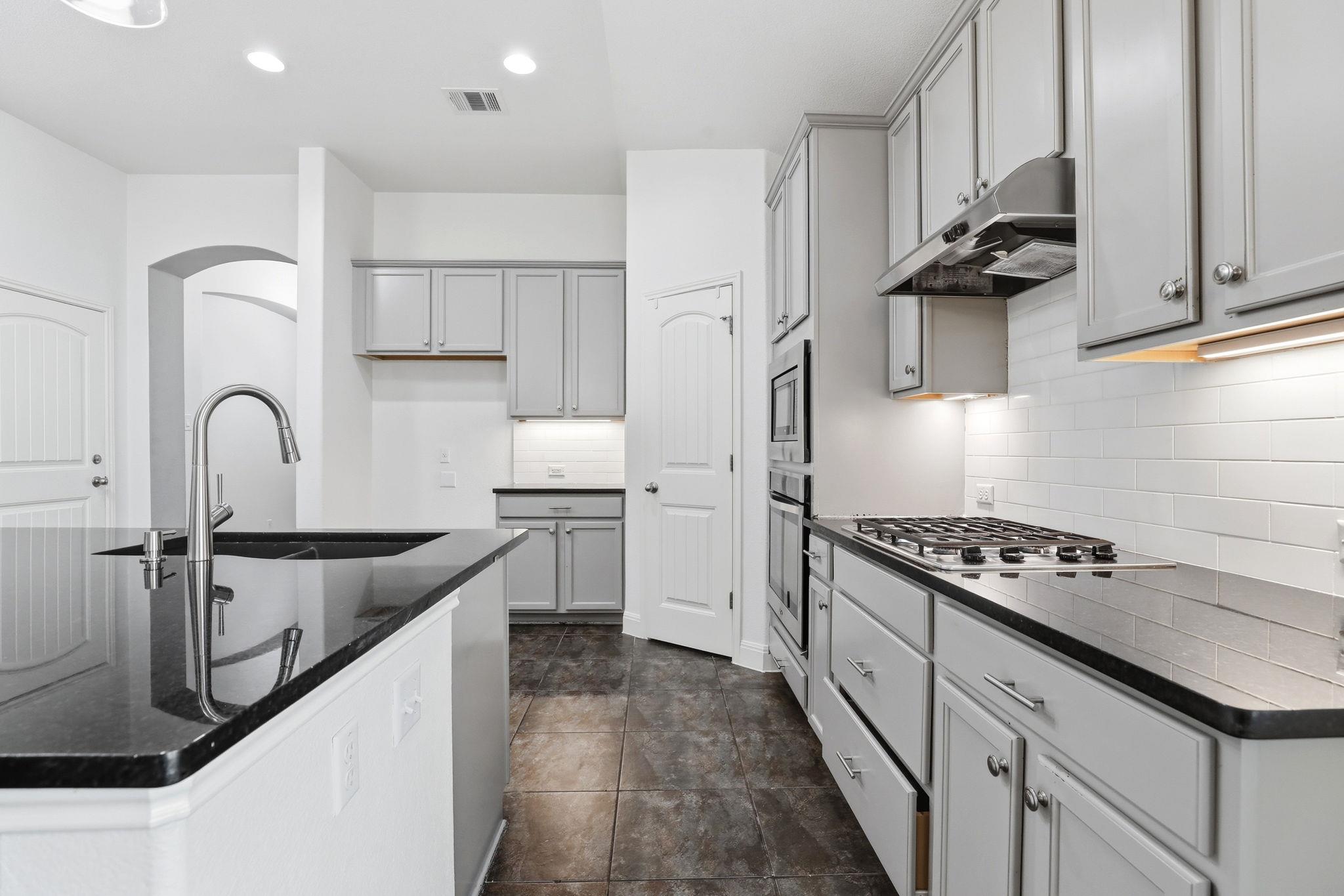 152 Stone View Trl, Austin, TX 78737