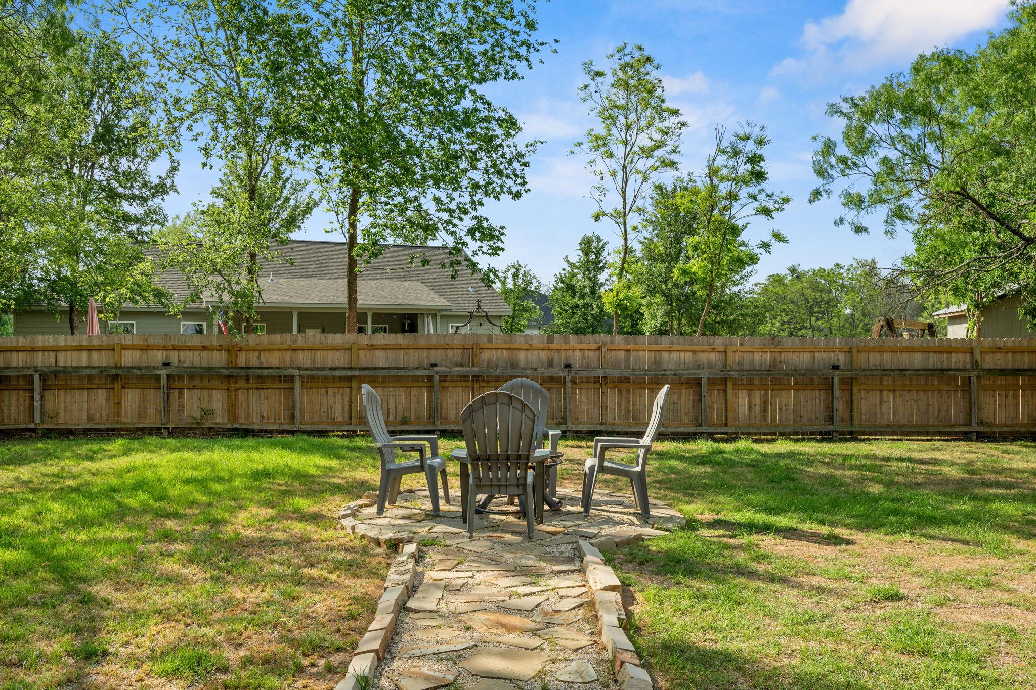 139 Waikakaaua Dr, Bastrop, TX 78602