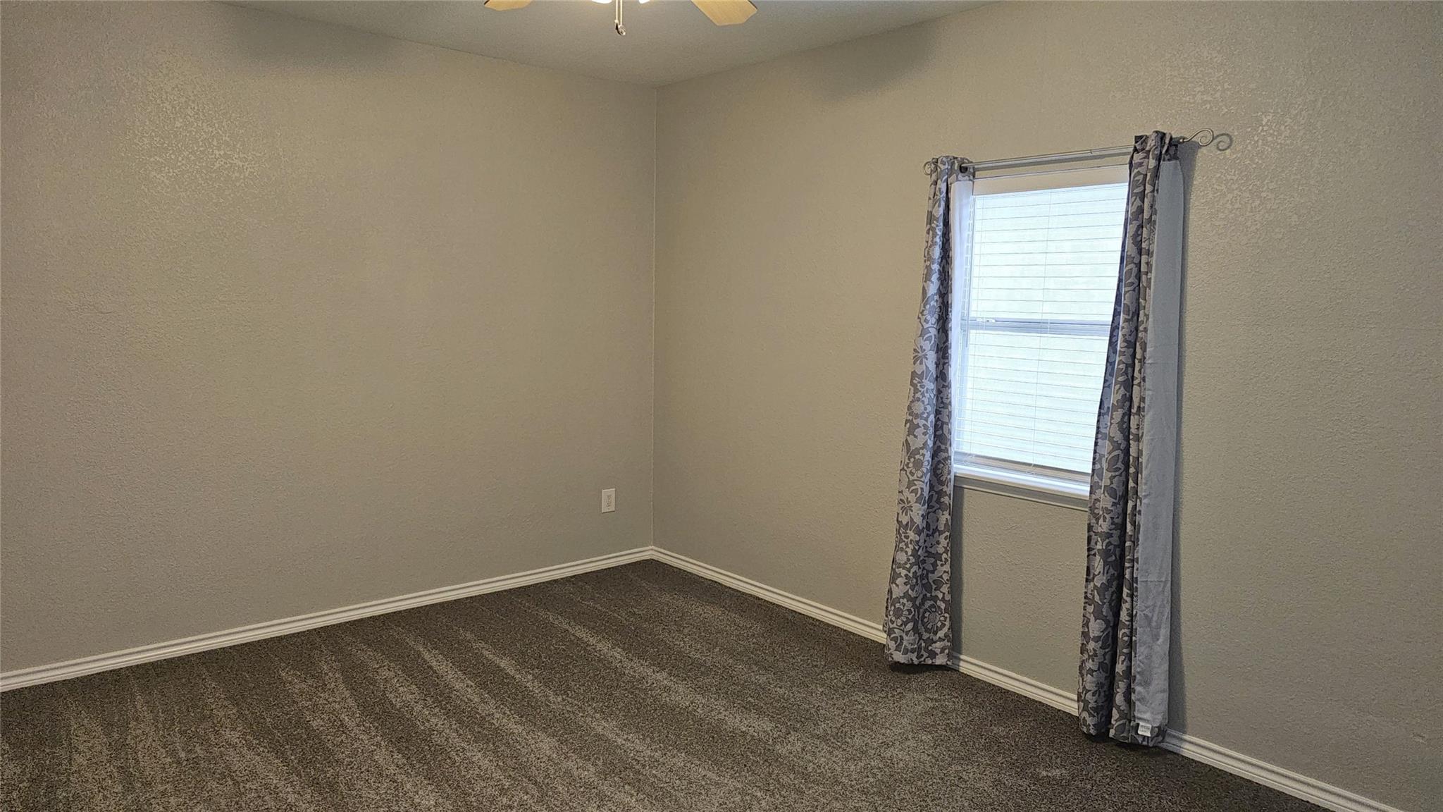 16 Brenda Ln, Round Rock, TX 78665