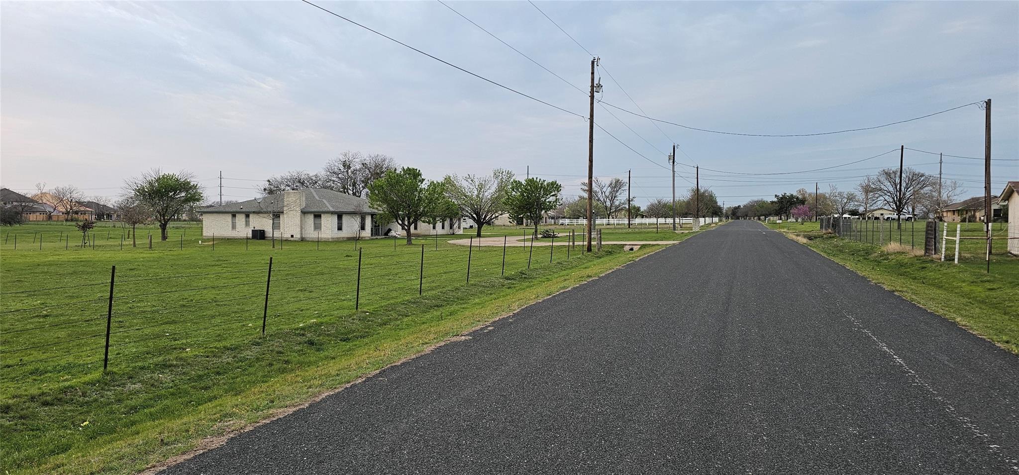 16 Brenda Ln, Round Rock, TX 78665