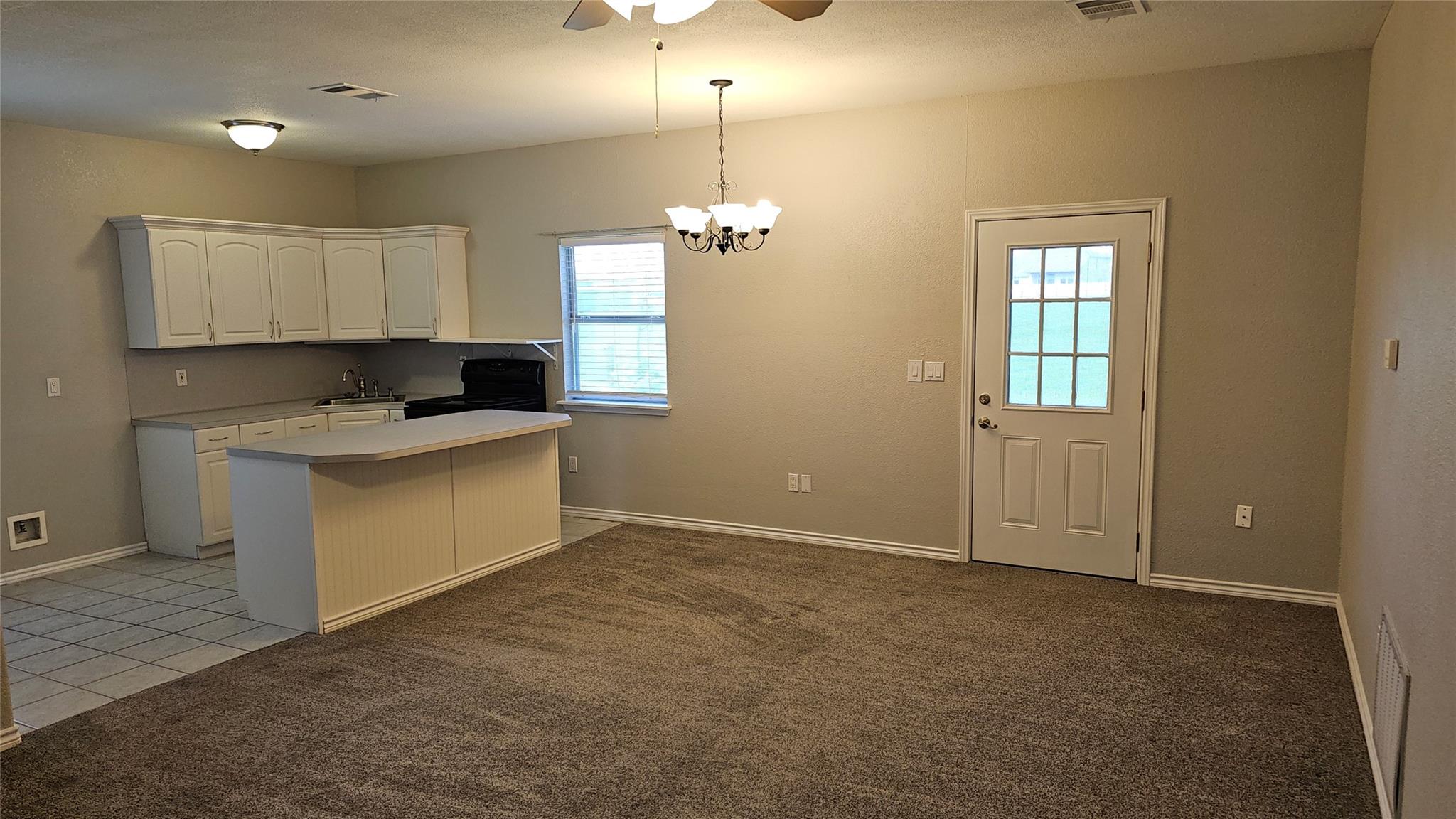 16 Brenda Ln, Round Rock, TX 78665