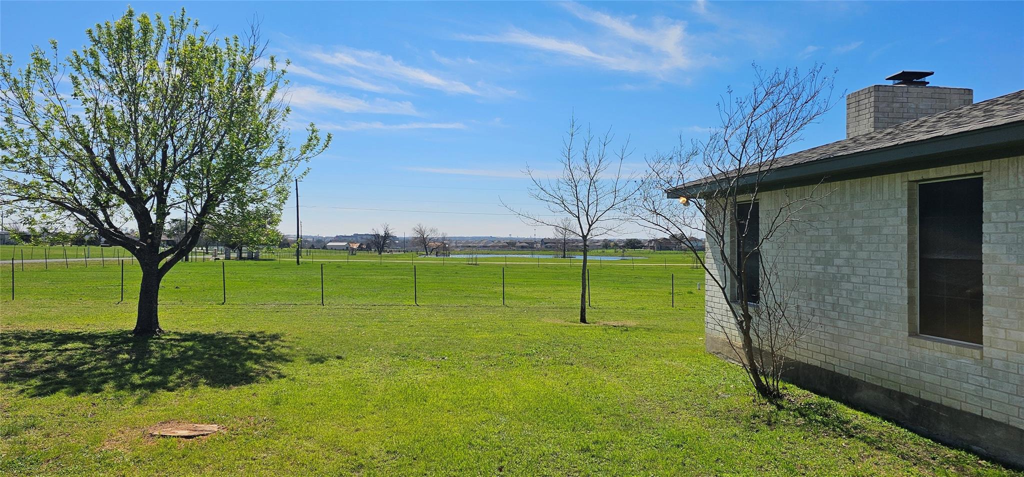 16 Brenda Ln, Round Rock, TX 78665