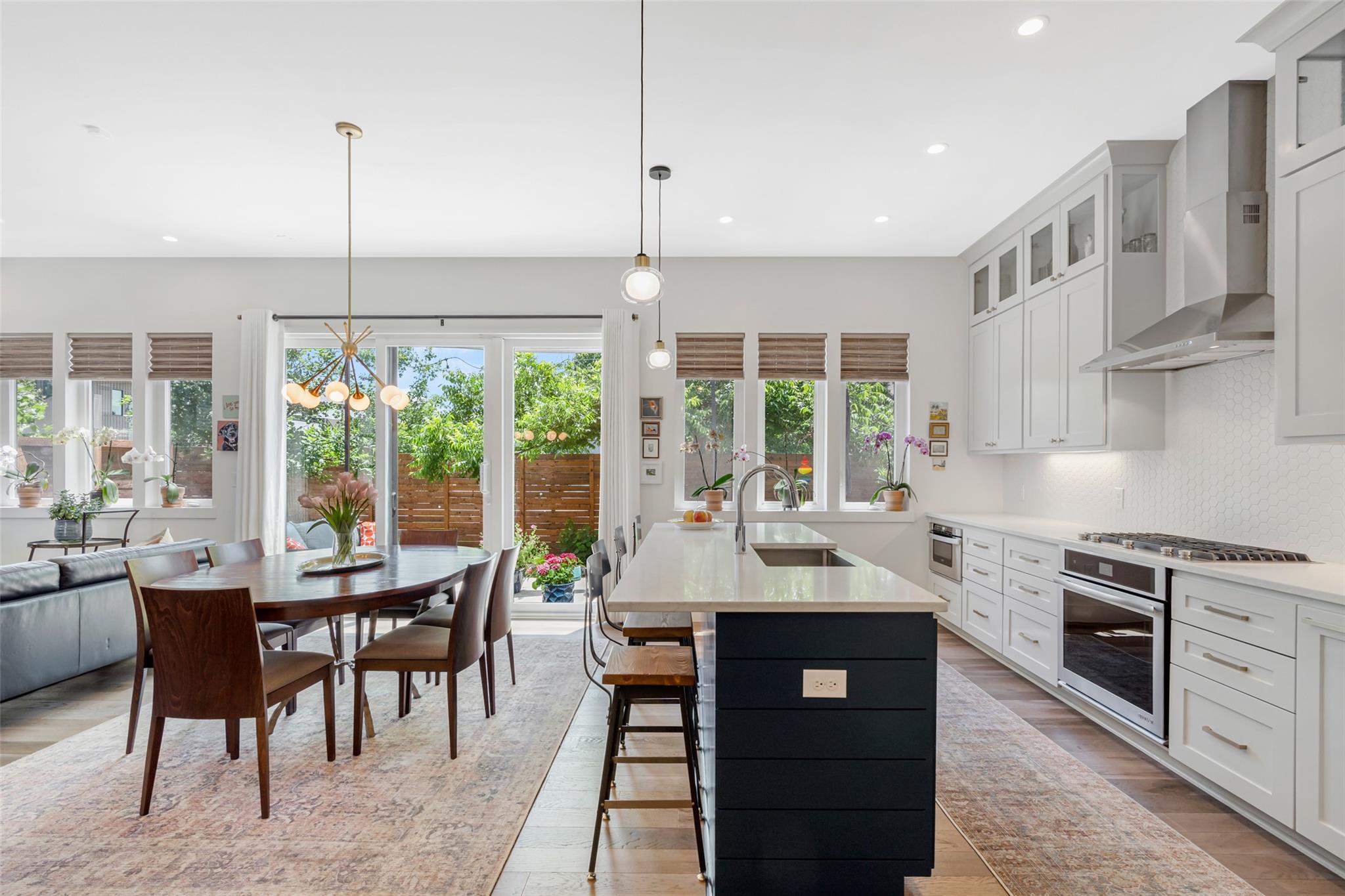 1105 W 39 1/2 St # B, Austin, TX 78756