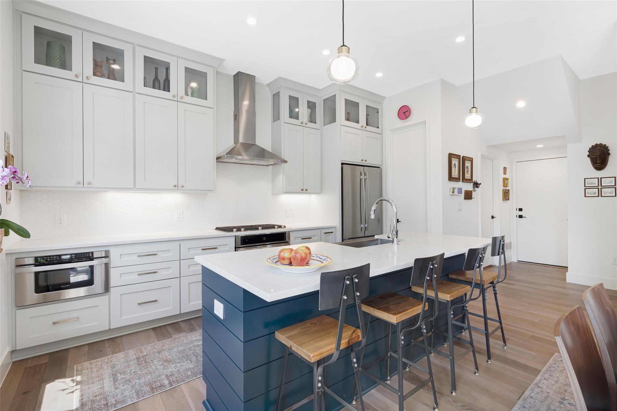 1105 W 39 1/2 St # B, Austin, TX 78756