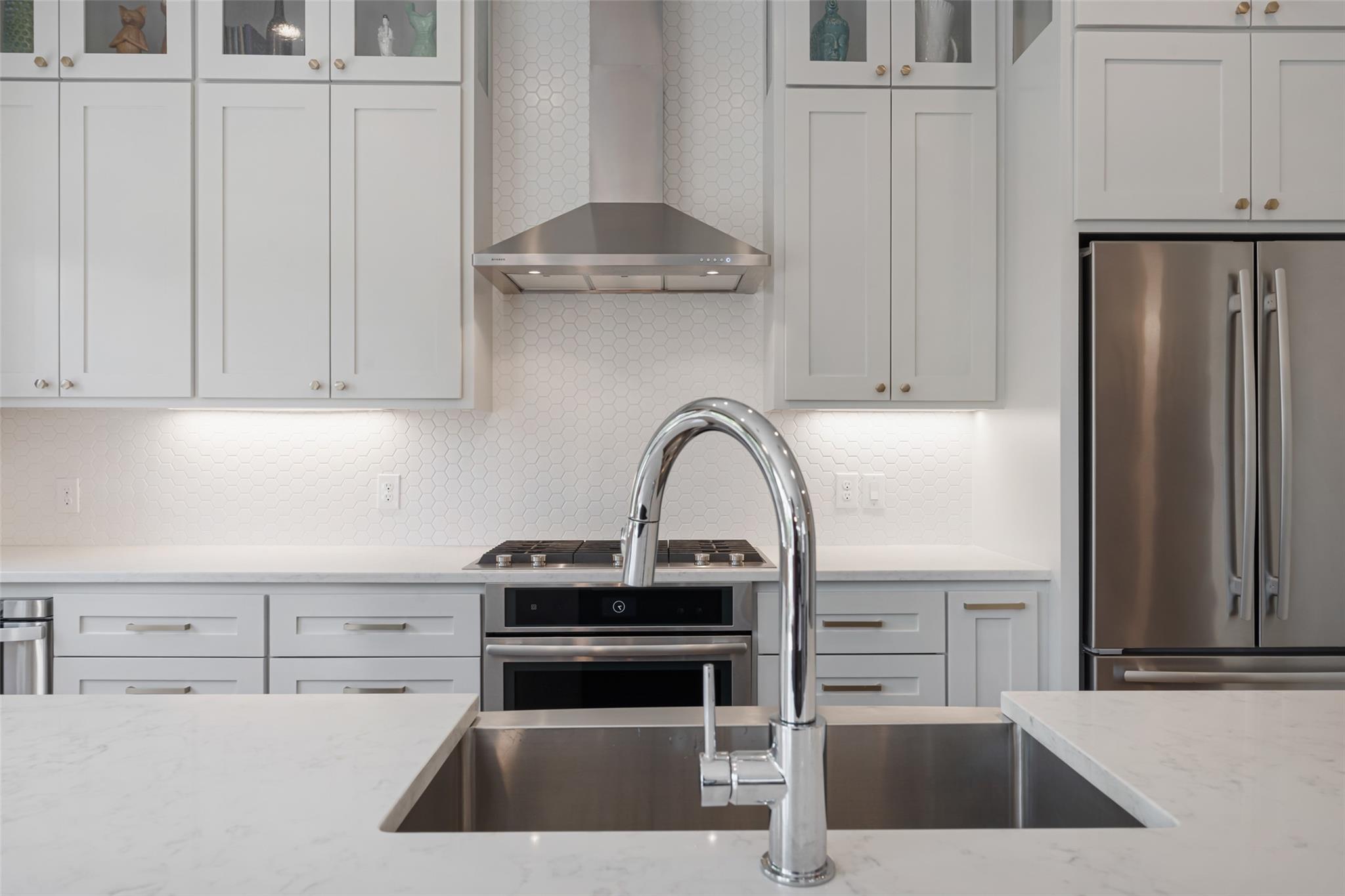 1105 W 39 1/2 St # B, Austin, TX 78756