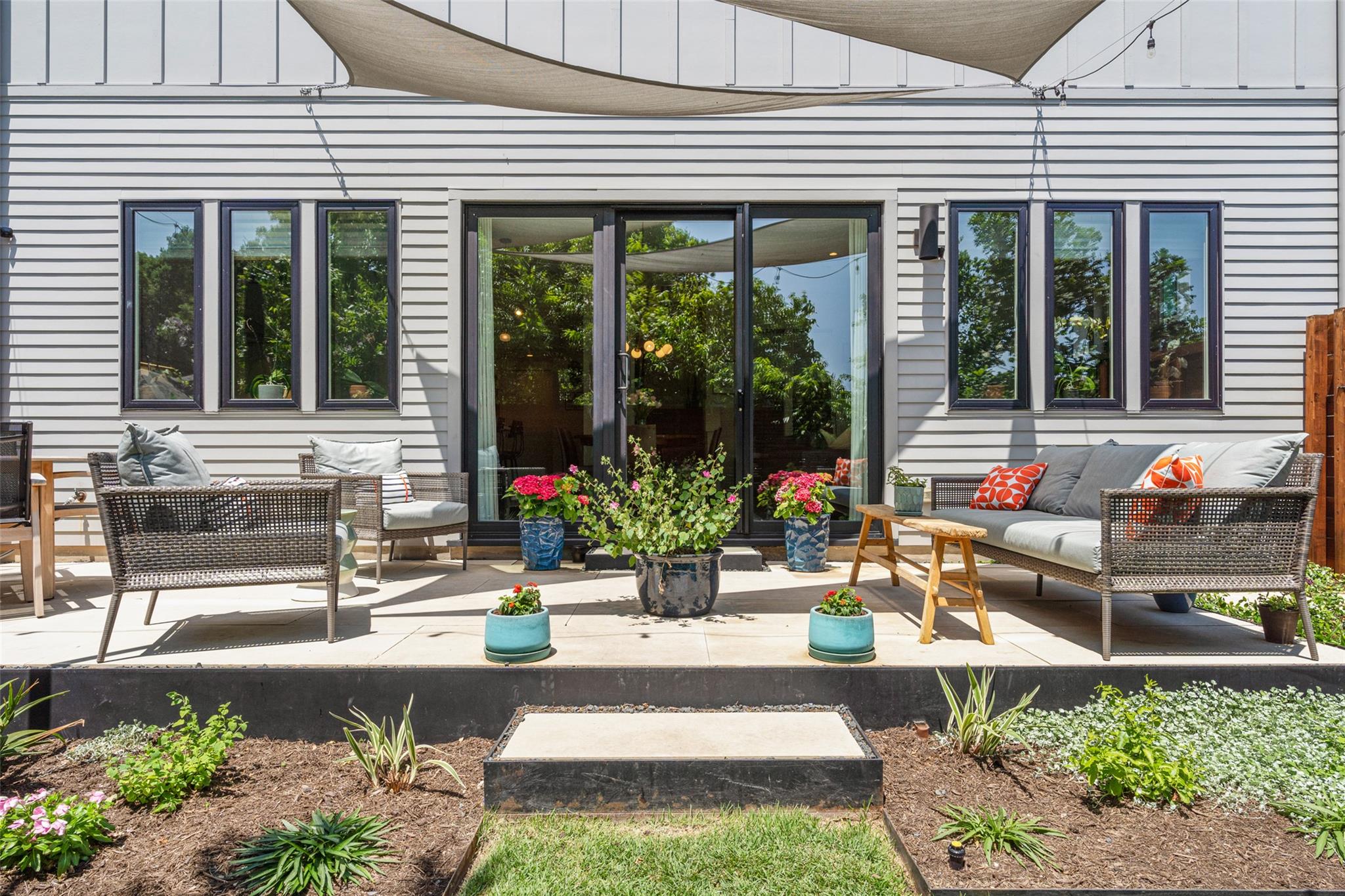 1105 W 39 1/2 St # B, Austin, TX 78756