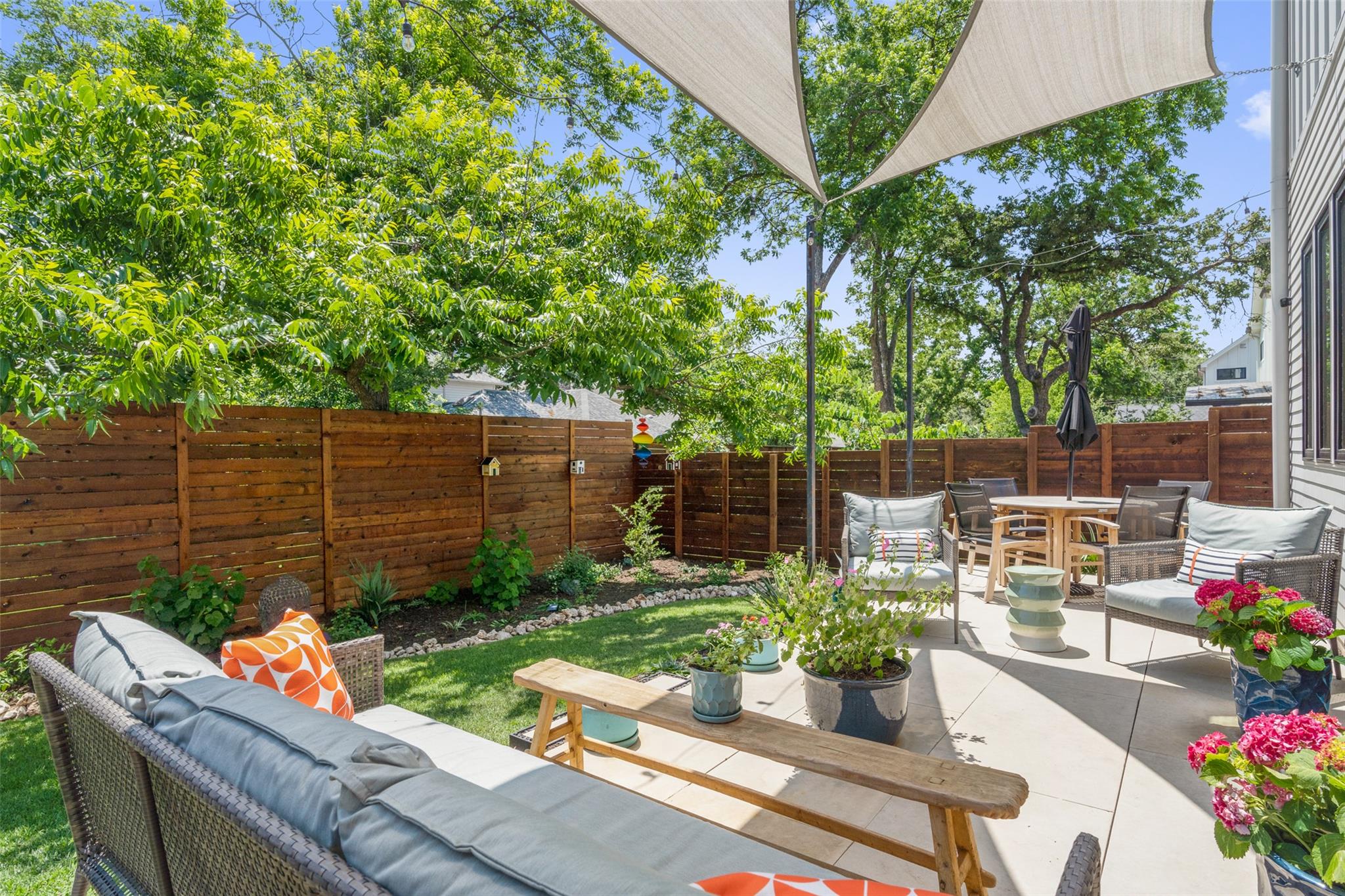 1105 W 39 1/2 St # B, Austin, TX 78756