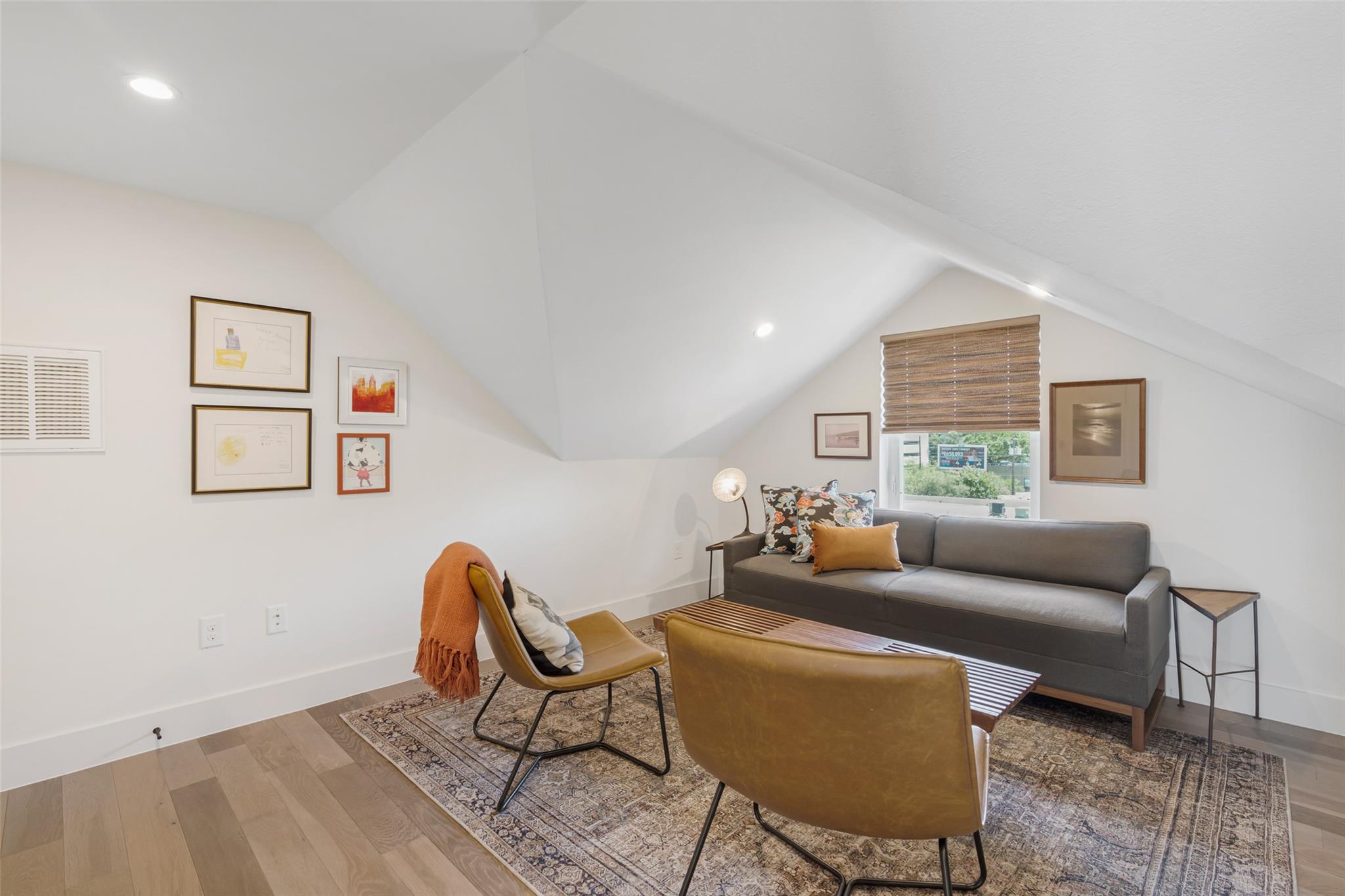 1105 W 39 1/2 St # B, Austin, TX 78756