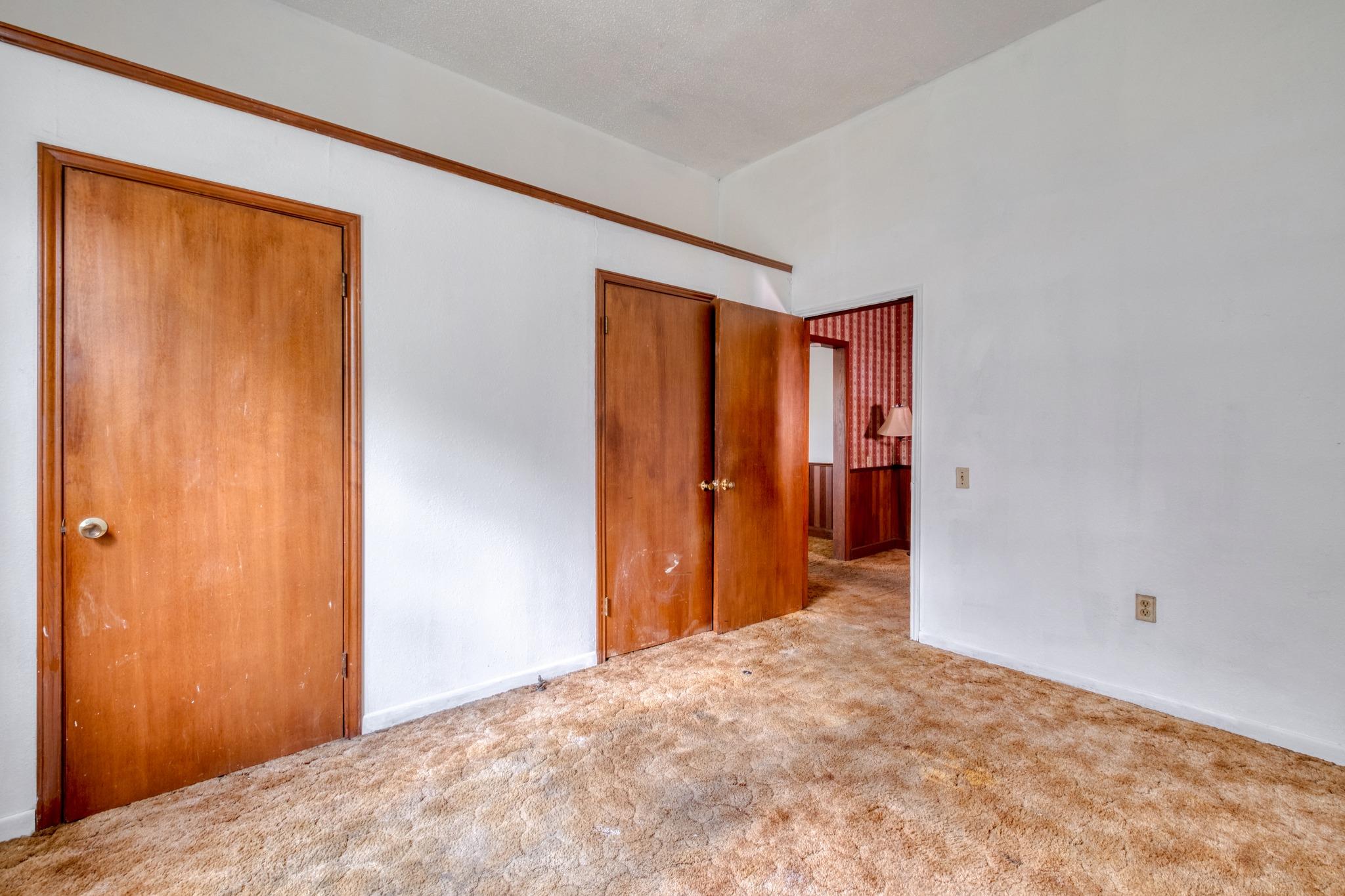 701 NE 1st St, Smithville, TX 78957