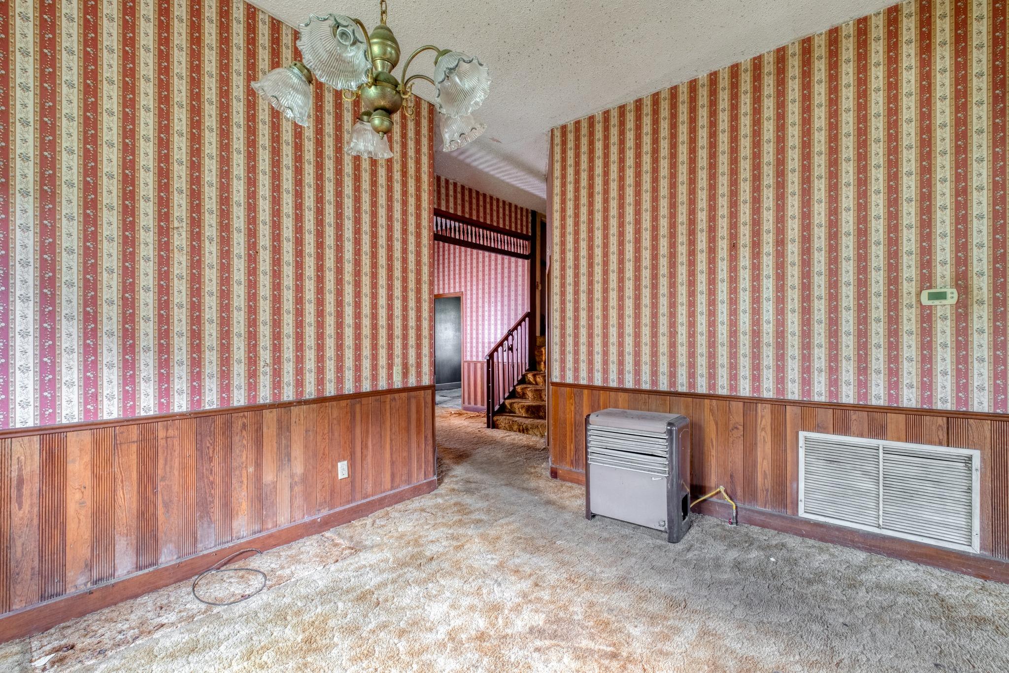 701 NE 1st St, Smithville, TX 78957