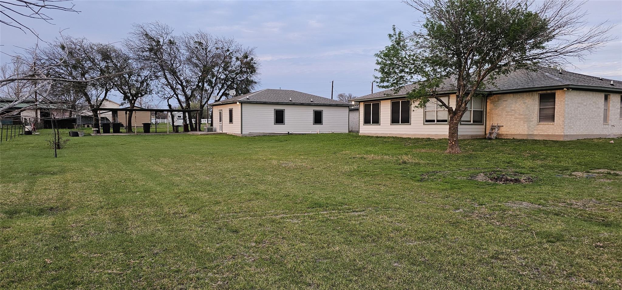 16 Brenda Ln, Round Rock, TX 78665