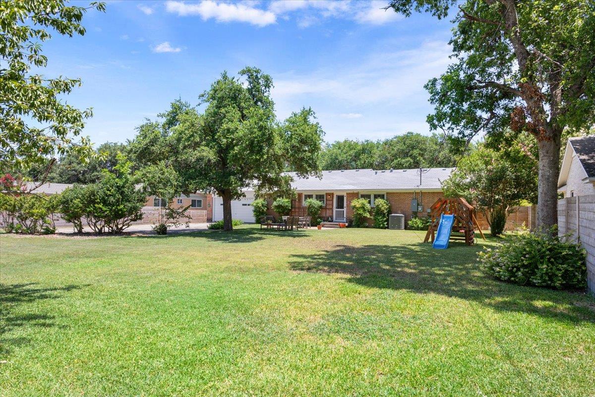 2712 Braemar Dr, Waco, TX 76710