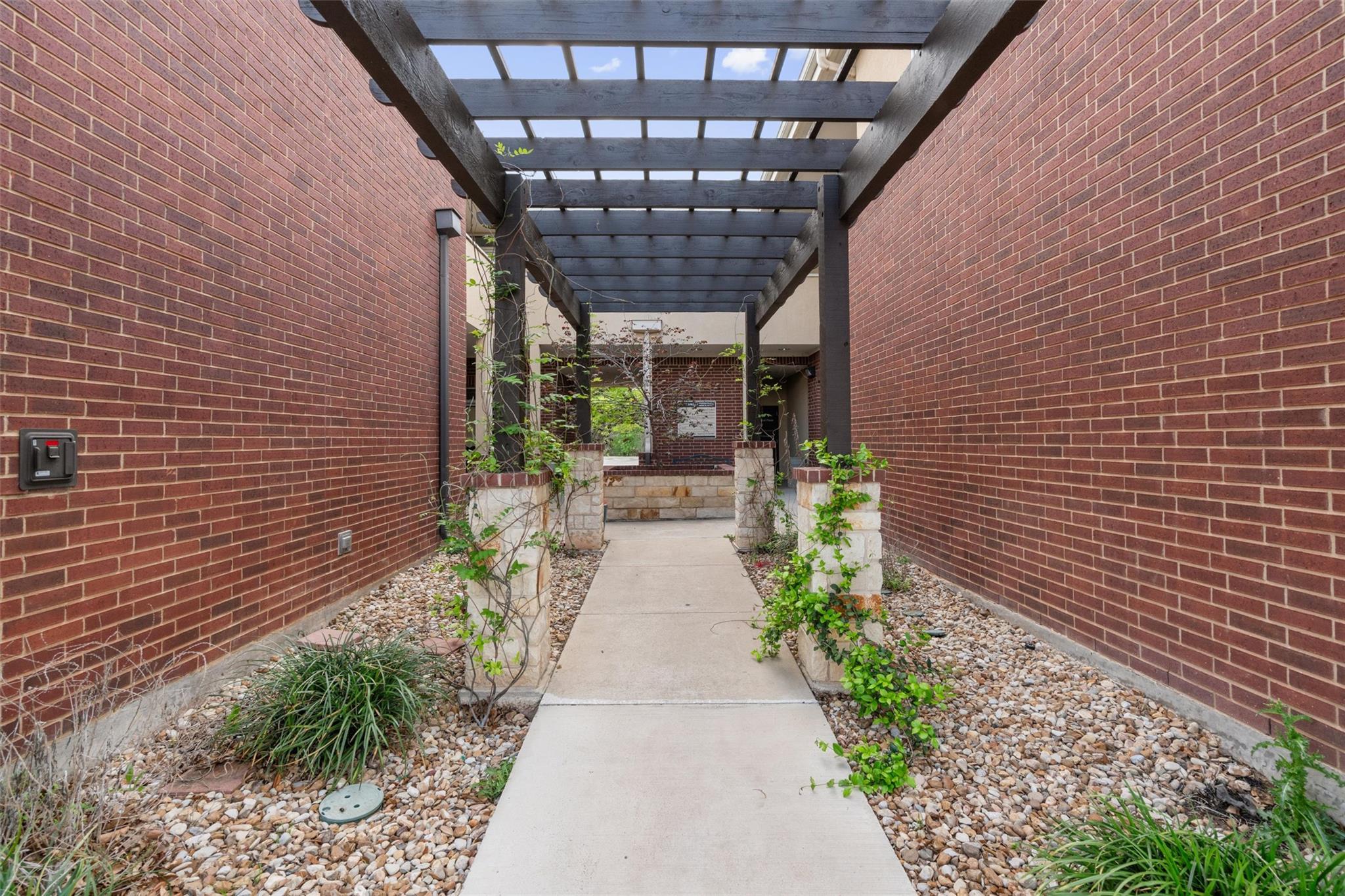 503 E Palm Valley Blvd # 220, Round Rock, TX 78664