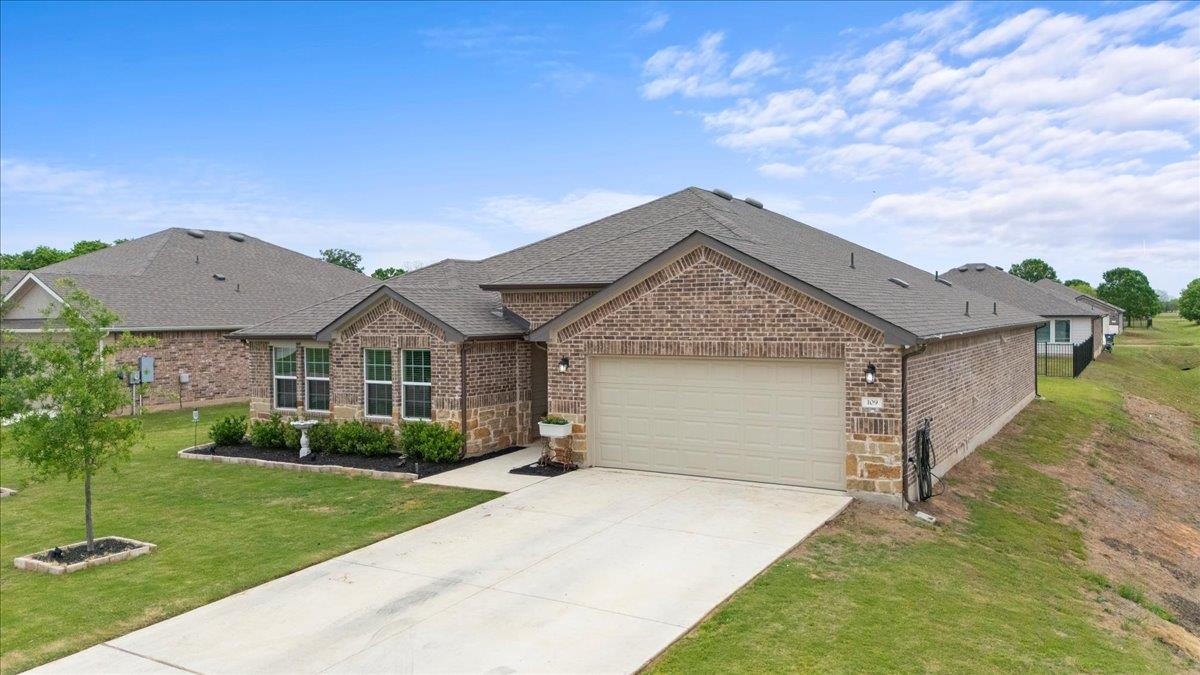 109 Sandpiper Dr, Bastrop, TX 78602