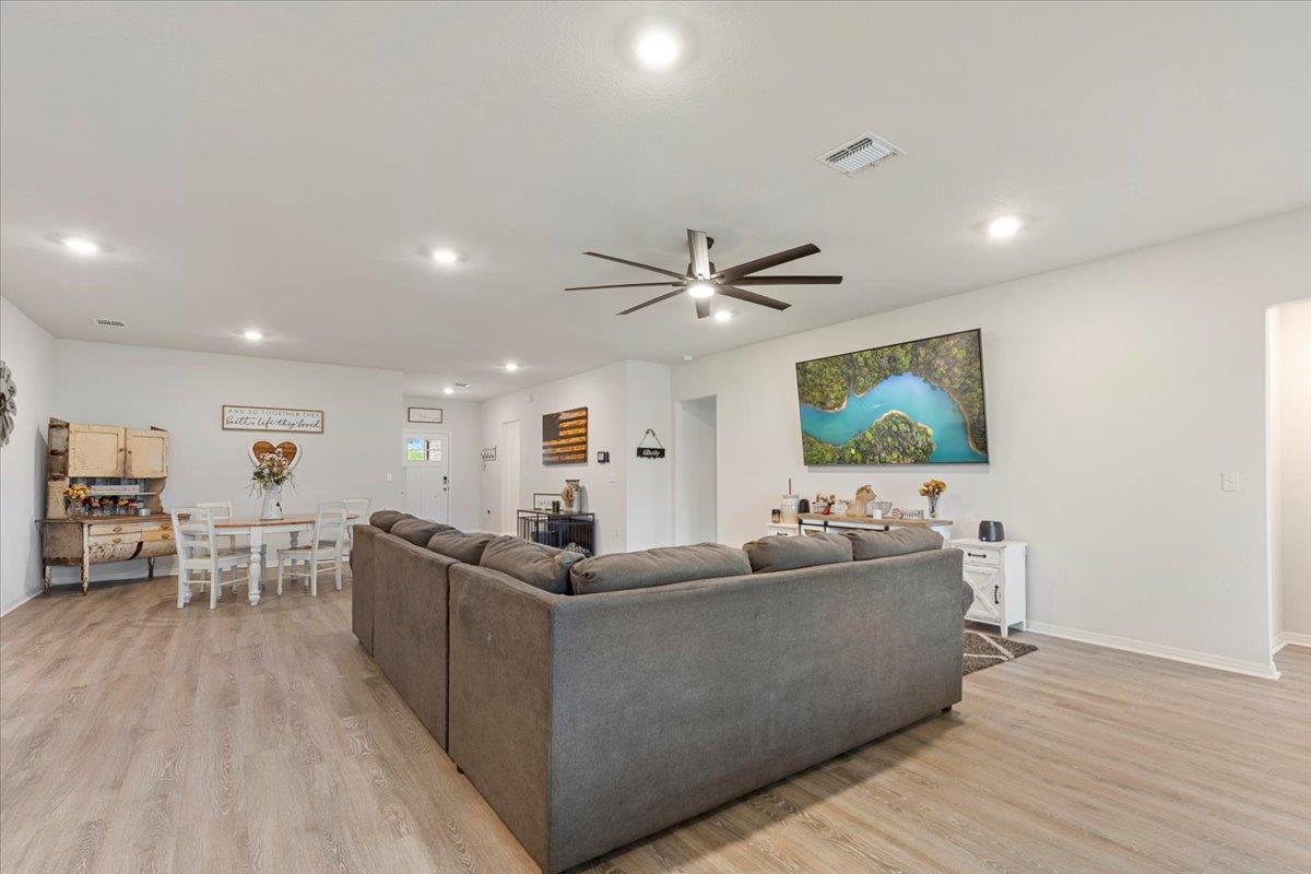 109 Sandpiper Dr, Bastrop, TX 78602