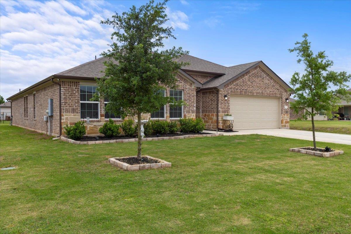 109 Sandpiper Dr, Bastrop, TX 78602