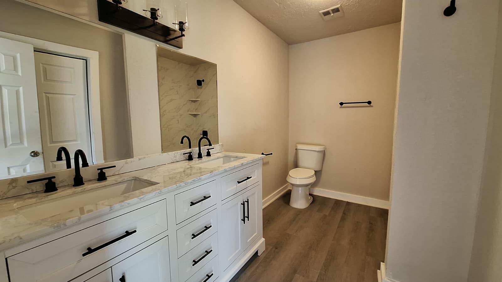 1284 Beaver Lake Dr, Caldwell, TX 77836