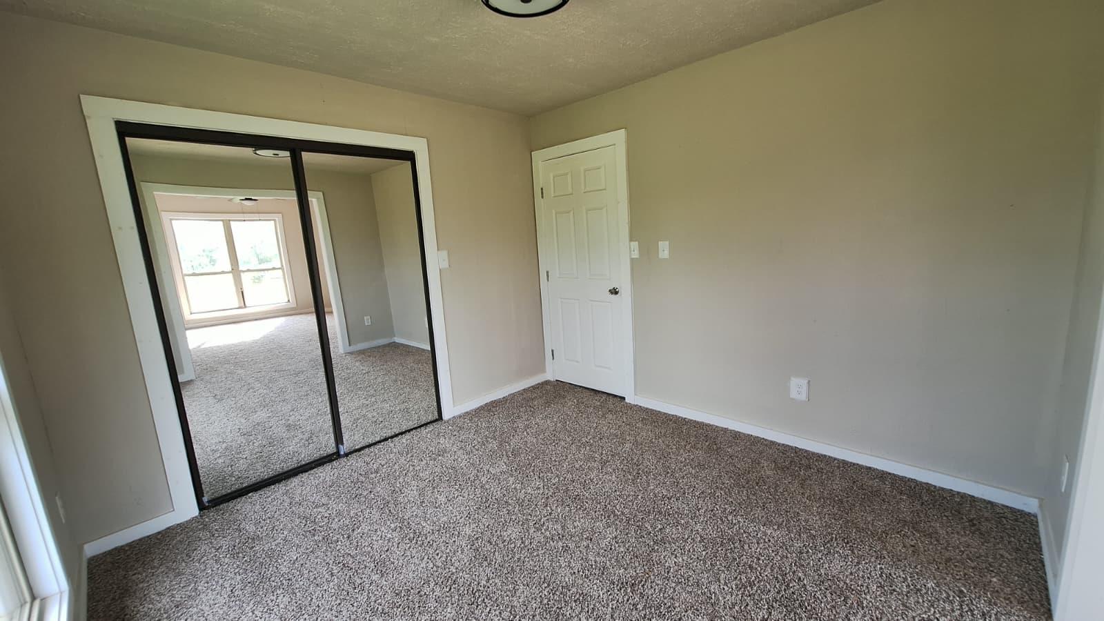 1284 Beaver Lake Dr, Caldwell, TX 77836