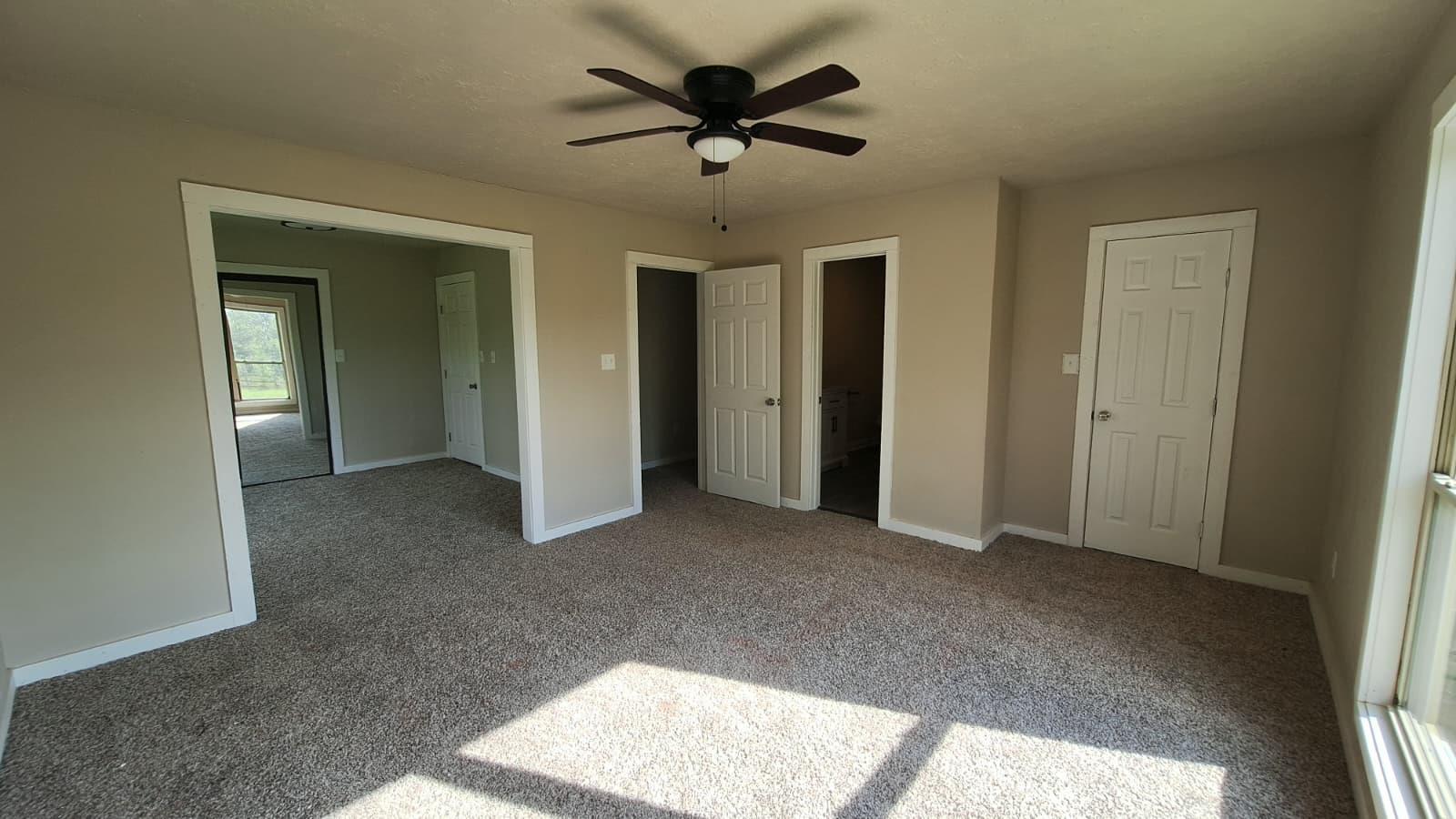 1284 Beaver Lake Dr, Caldwell, TX 77836