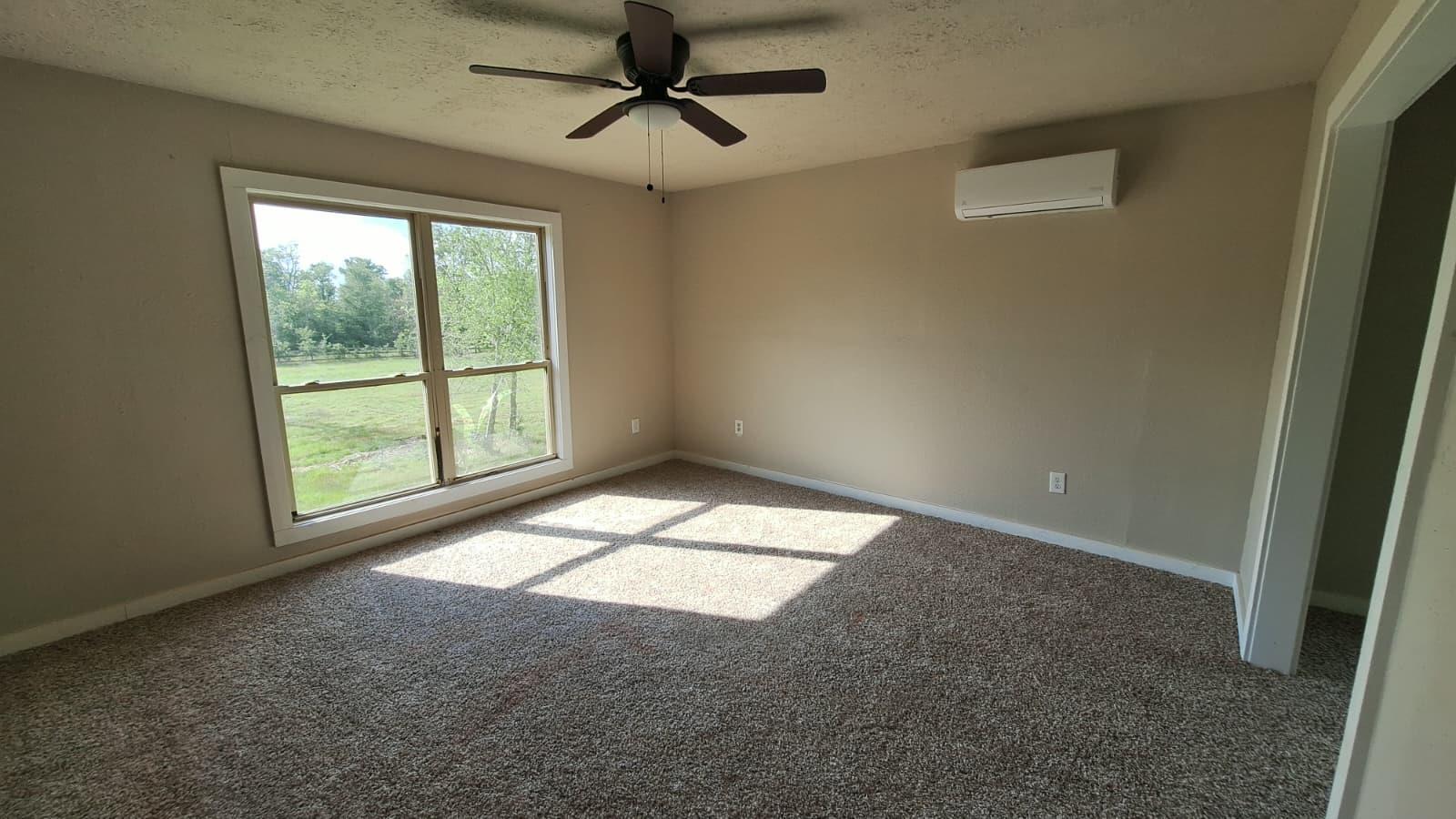 1284 Beaver Lake Dr, Caldwell, TX 77836