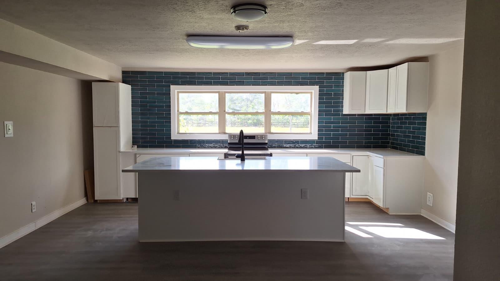 1284 Beaver Lake Dr, Caldwell, TX 77836