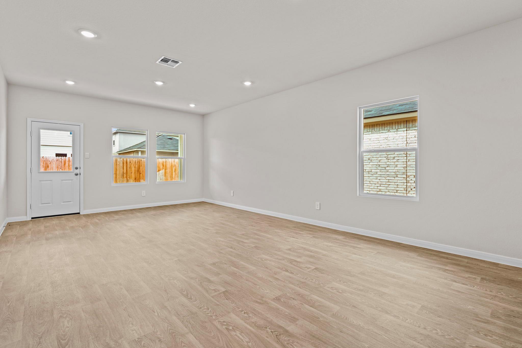 313 NEW ALBANY Ln, San Marcos, TX 78666