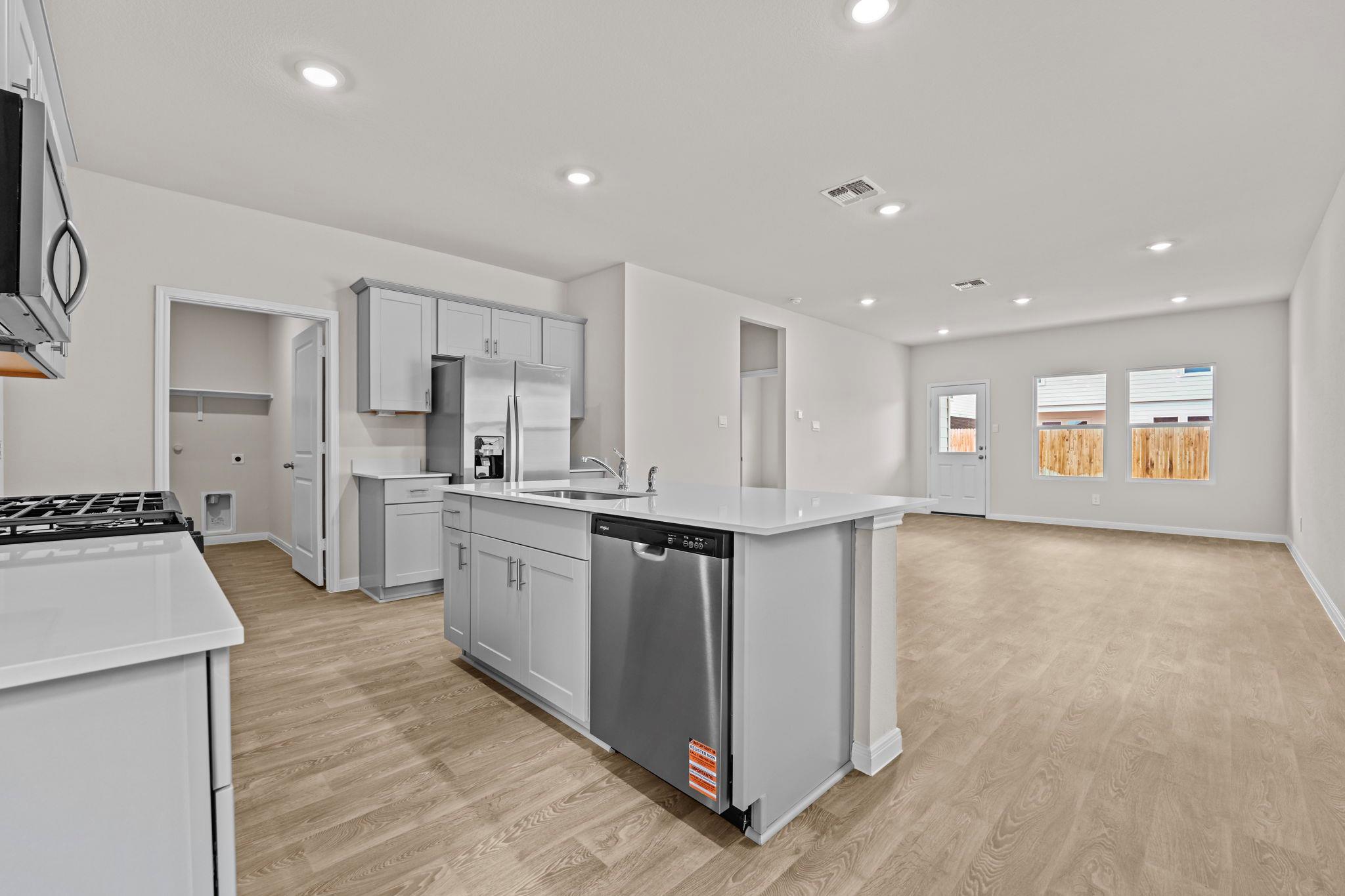 313 NEW ALBANY Ln, San Marcos, TX 78666