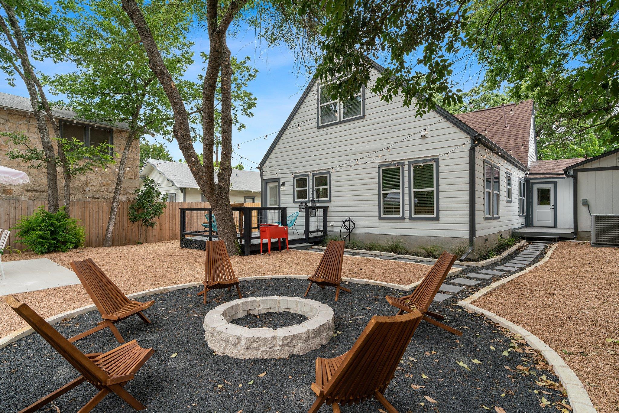 1204 E 13th St, Georgetown, TX 78626