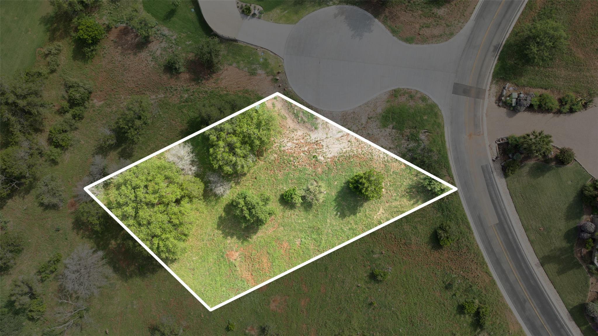 101 Quail/Apache Tears Dr, Horseshoe Bay, TX 78657