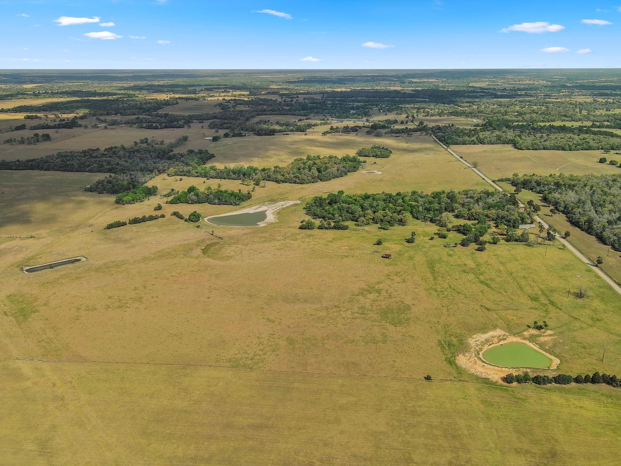 3669 County Road 326, Lexington, TX 78947