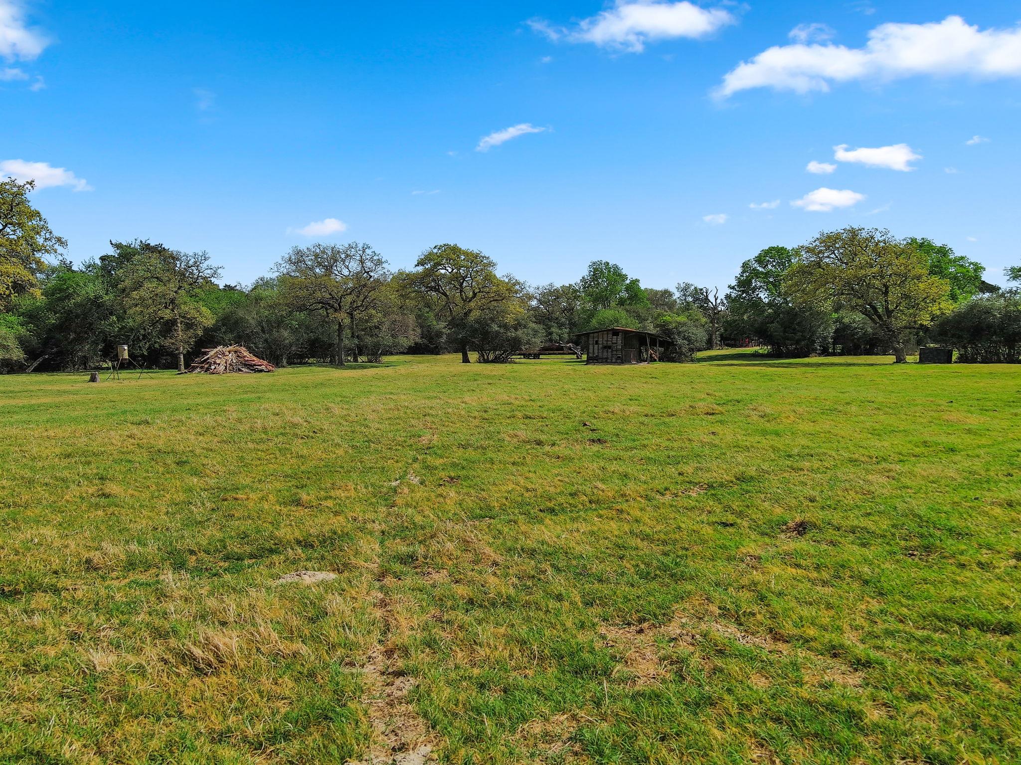 3669 County Road 326, Lexington, TX 78947