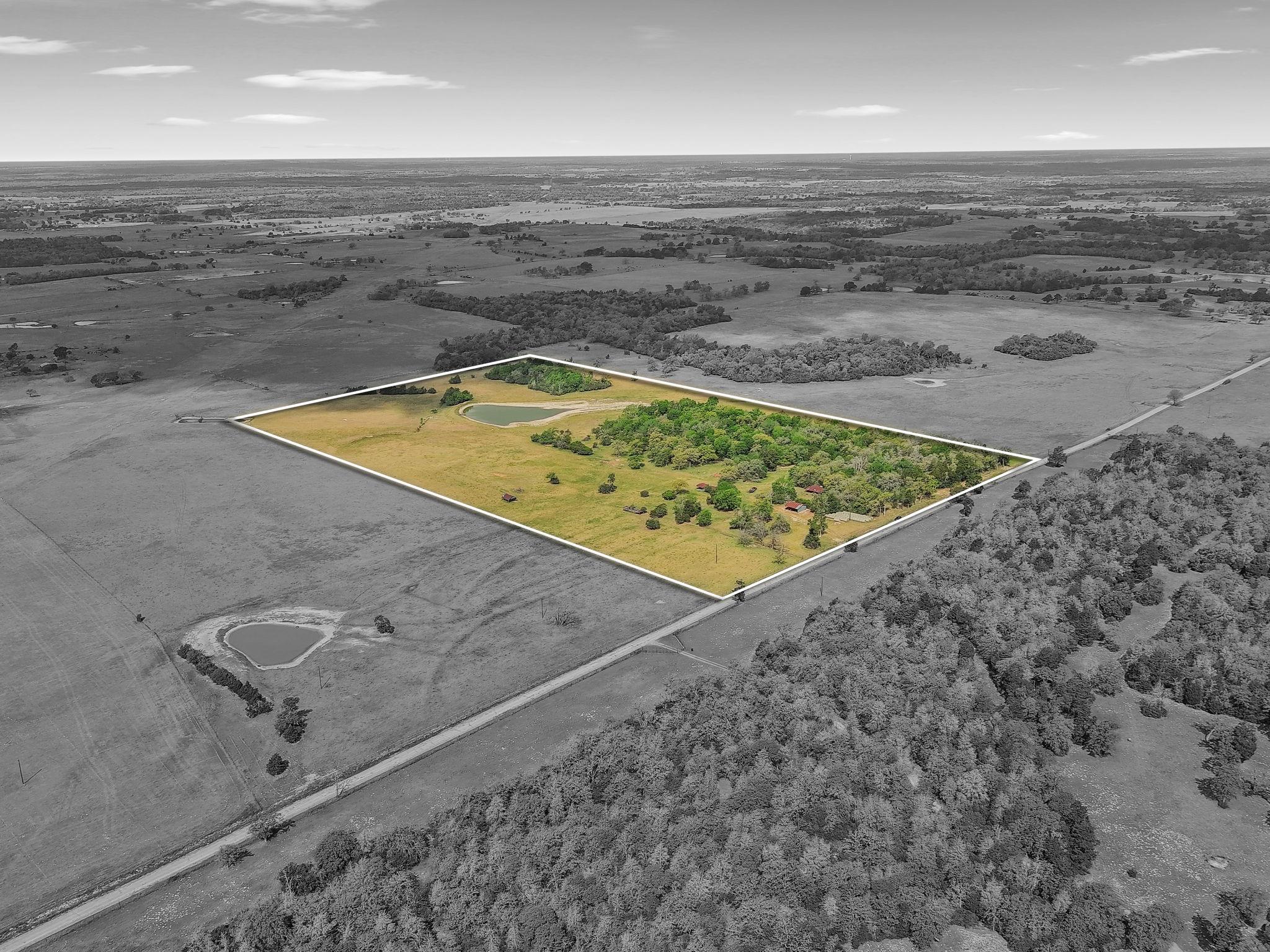 3669 County Road 326, Lexington, TX 78947