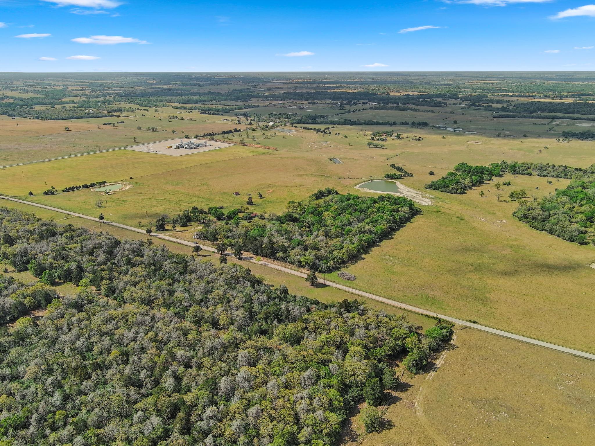 3669 County Road 326, Lexington, TX 78947