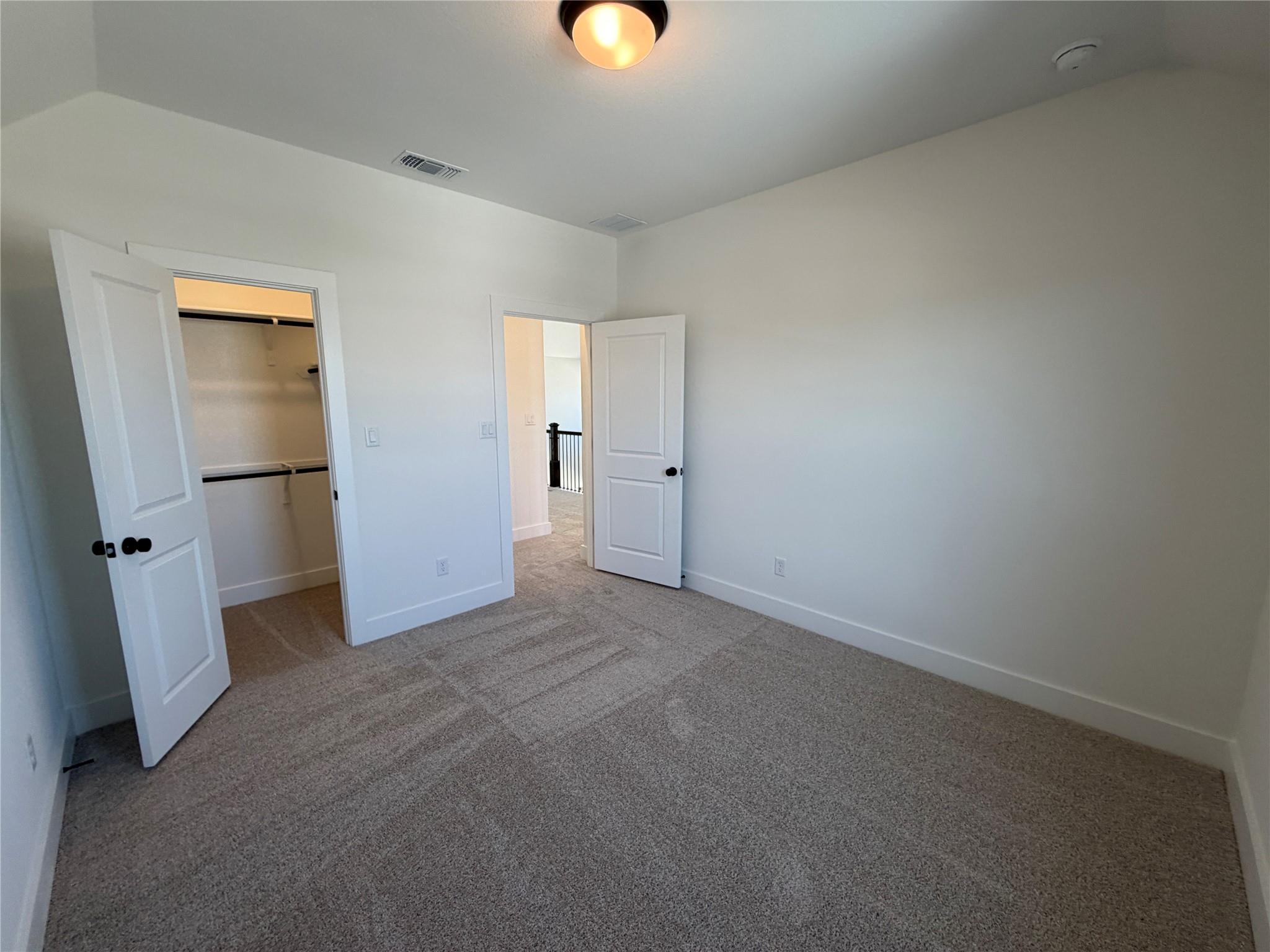 217 Smoke Signal Ct, Liberty Hill, TX 78642