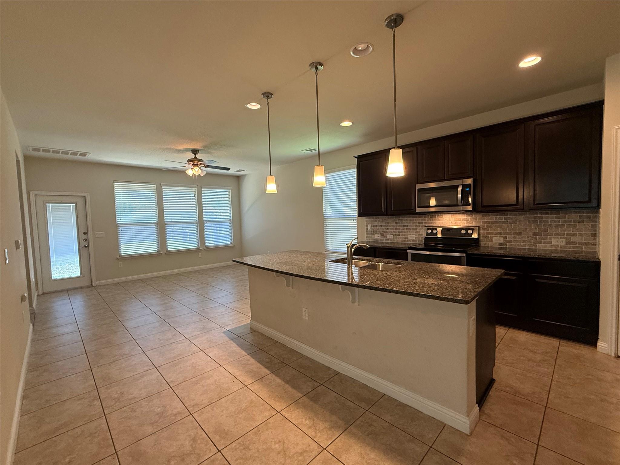 1325 Meadowsouth Ln, Austin, TX 78748