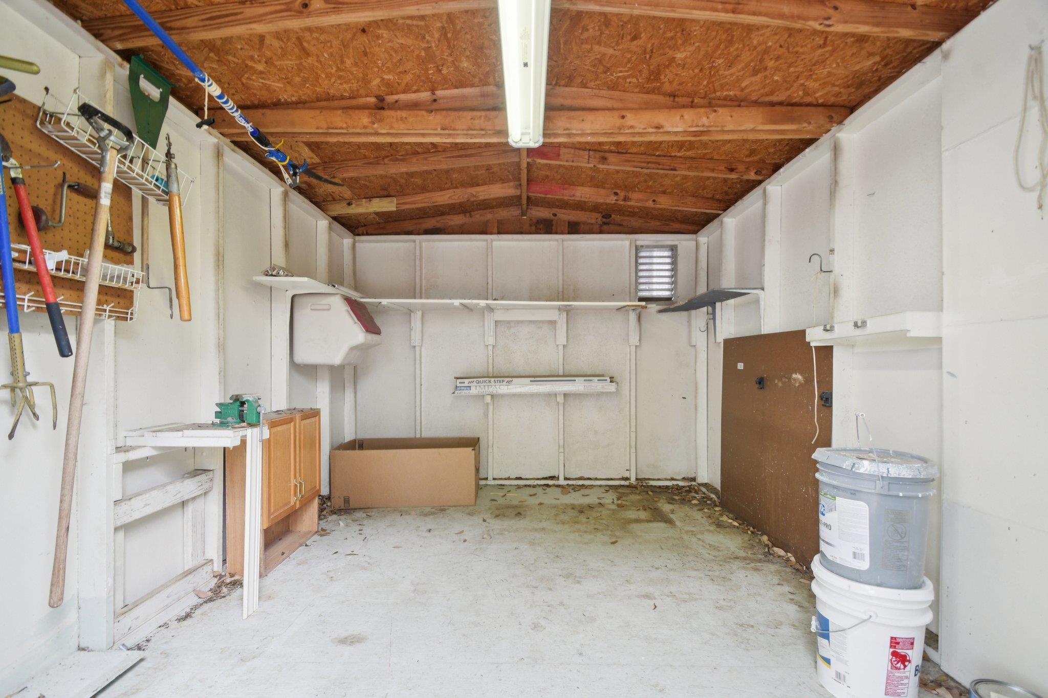 1300 Leah Ln, Round Rock, TX 78665