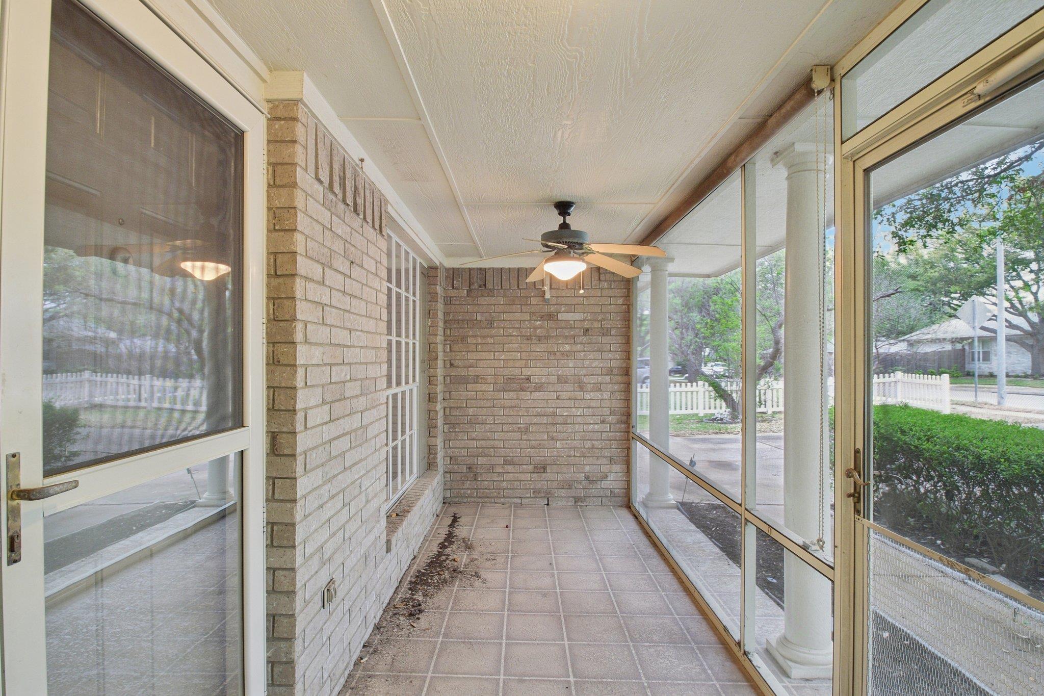 1300 Leah Ln, Round Rock, TX 78665