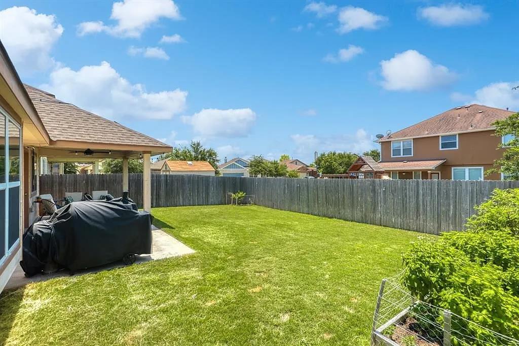 205 Field Corn Ln, San Marcos, TX 78666