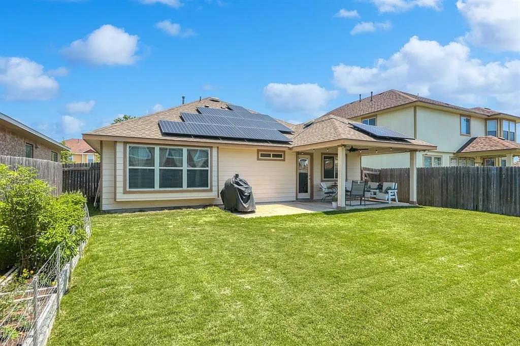 205 Field Corn Ln, San Marcos, TX 78666