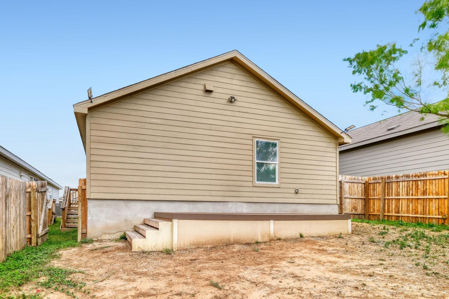 7102 Satellite Way, San Antonio, TX 78252