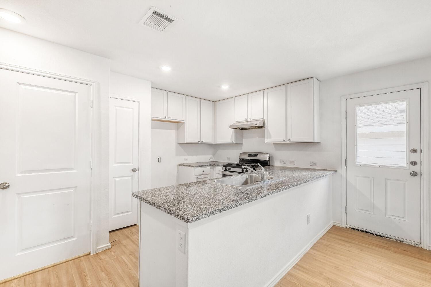 7102 Satellite Way, San Antonio, TX 78252