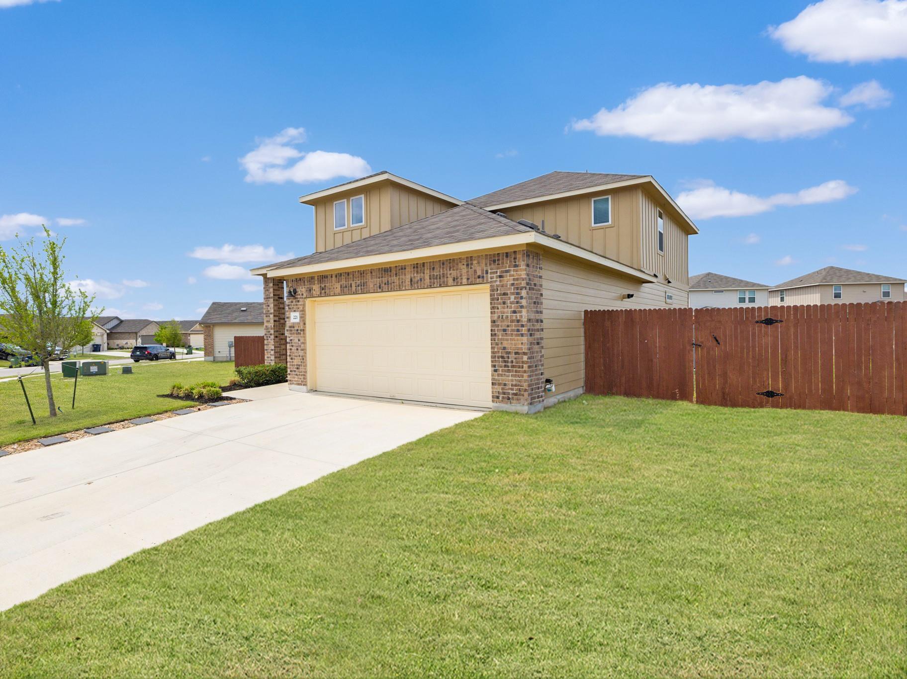 221 Longmount Cv, Liberty Hill, TX 78642