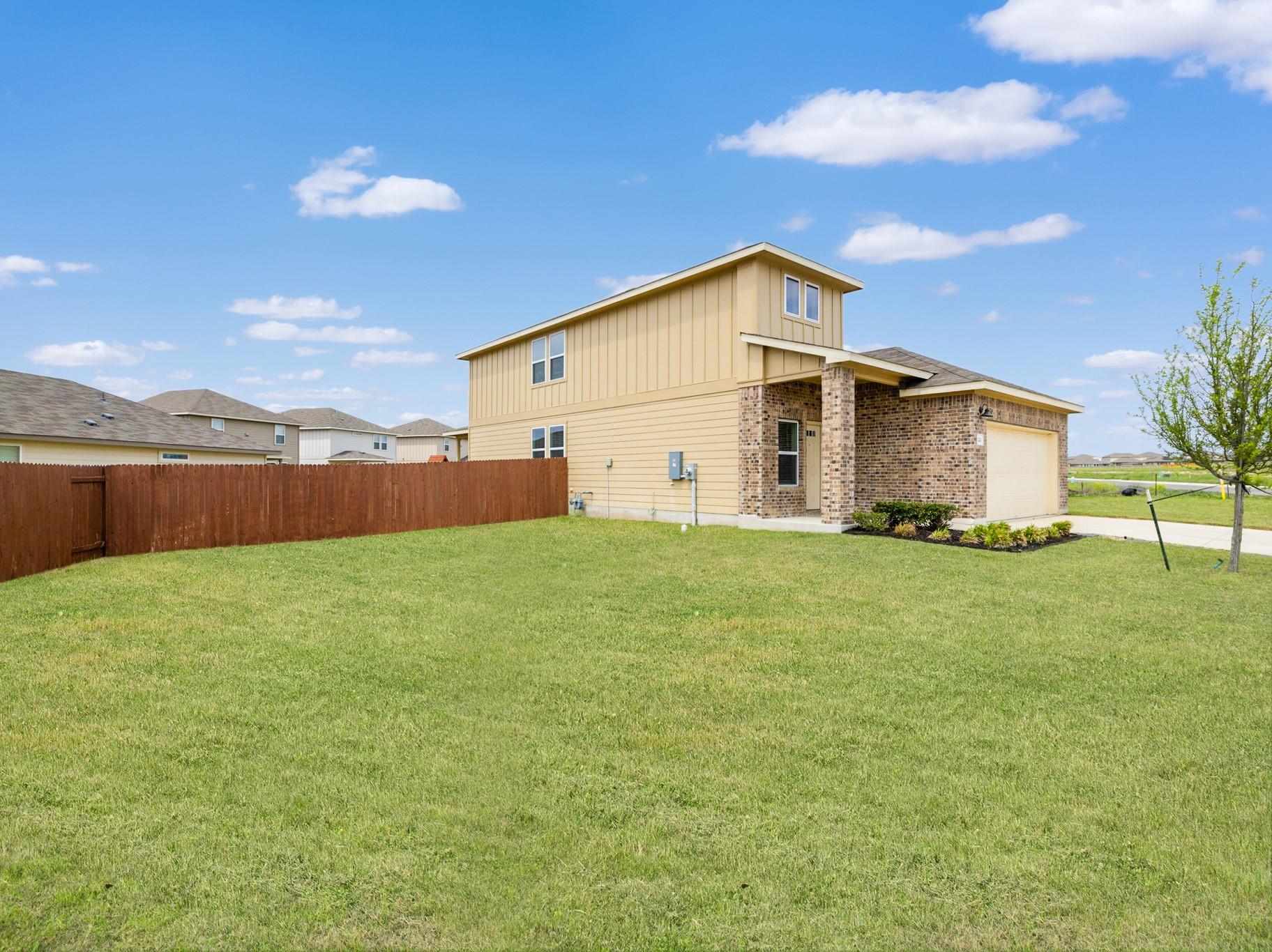 221 Longmount Cv, Liberty Hill, TX 78642