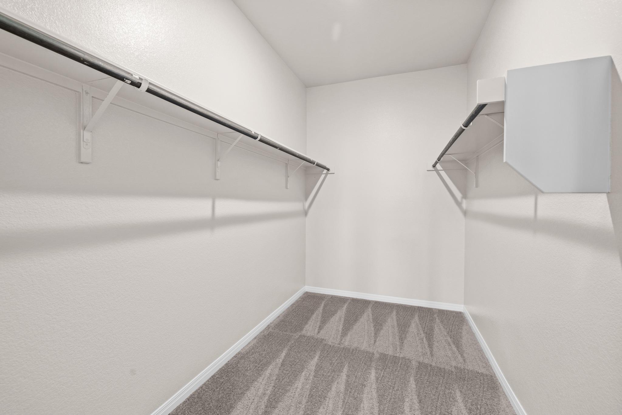 221 Longmount Cv, Liberty Hill, TX 78642