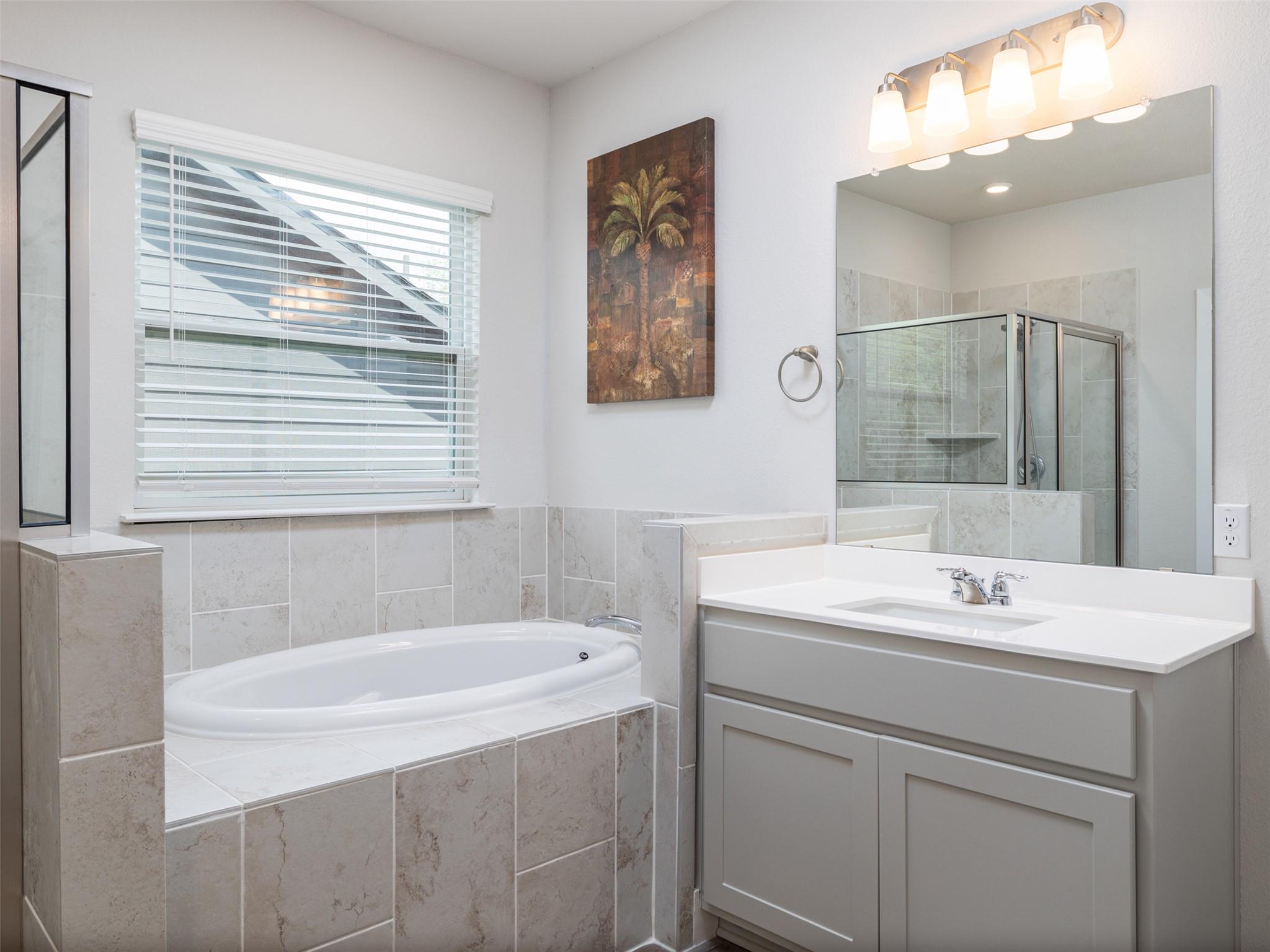 245 Brooks Ranch Dr, Kyle, TX 78640