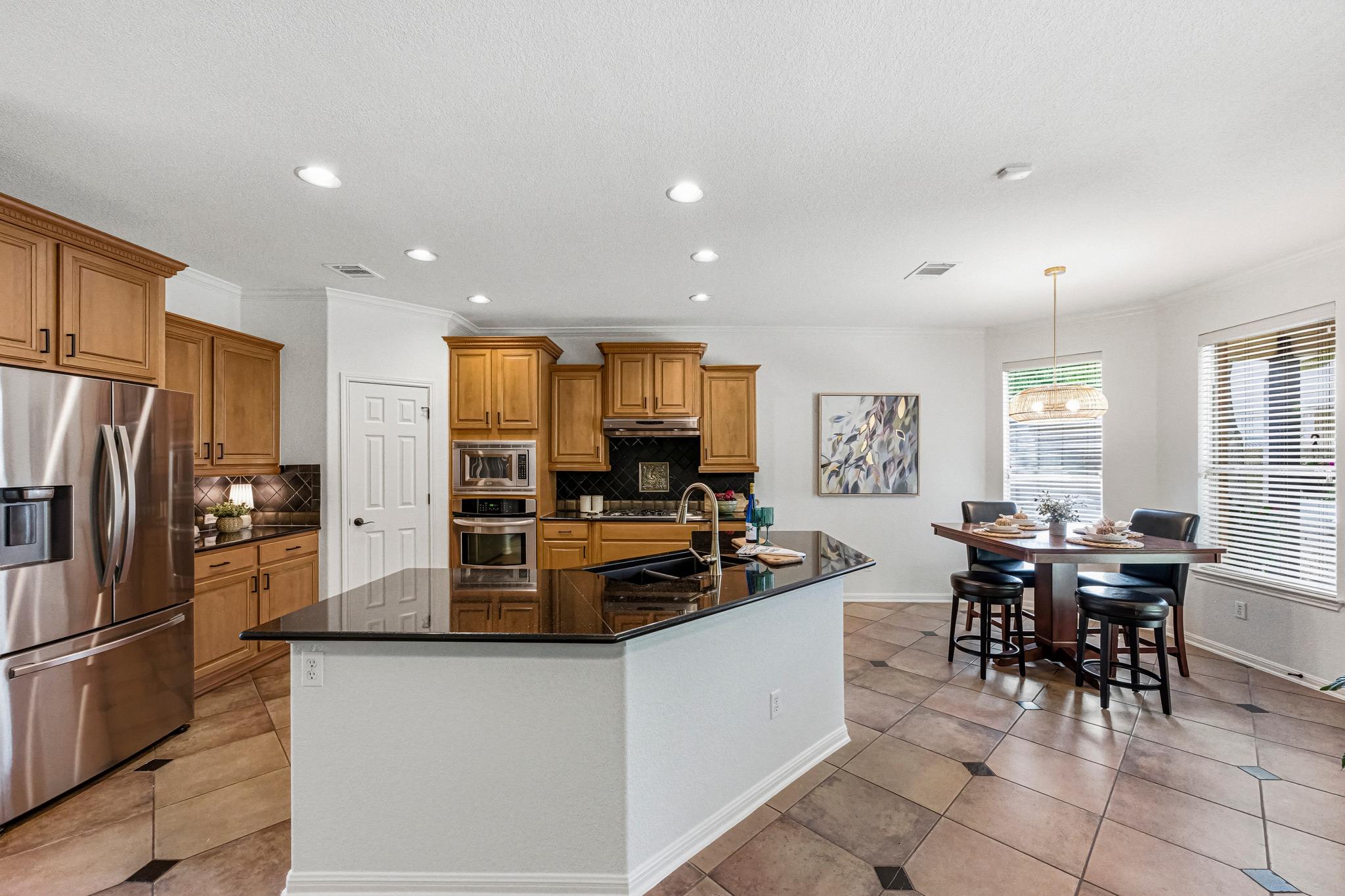 2128 Garlic Creek Dr, Buda, TX 78610