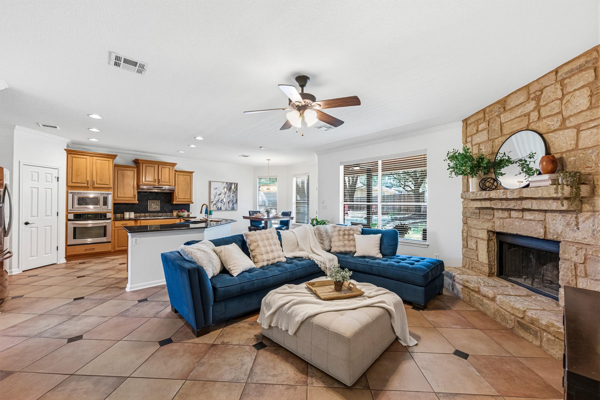 2128 Garlic Creek Dr, Buda, TX 78610