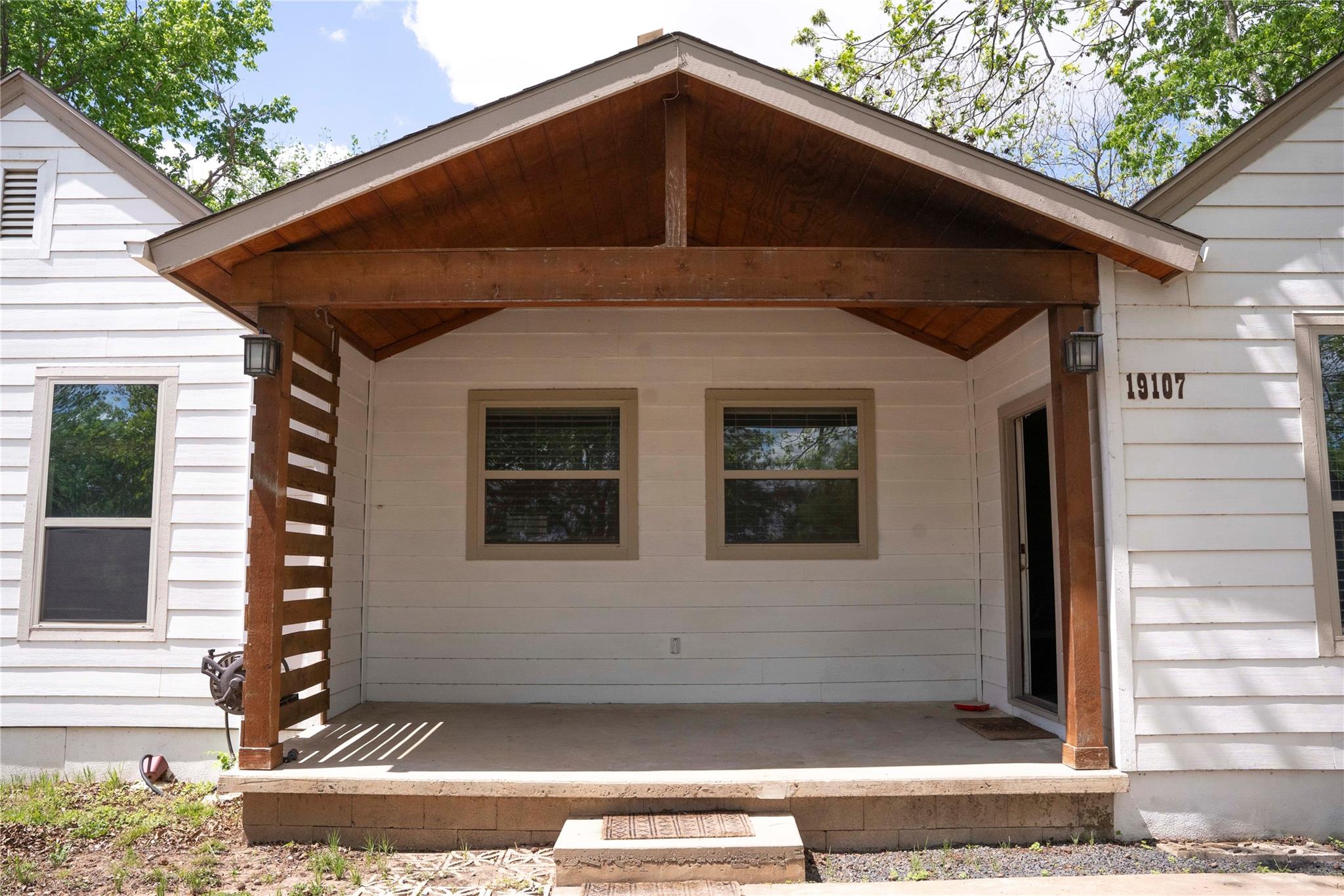 19107 Fm 969 Rd, Webberville, TX 78653