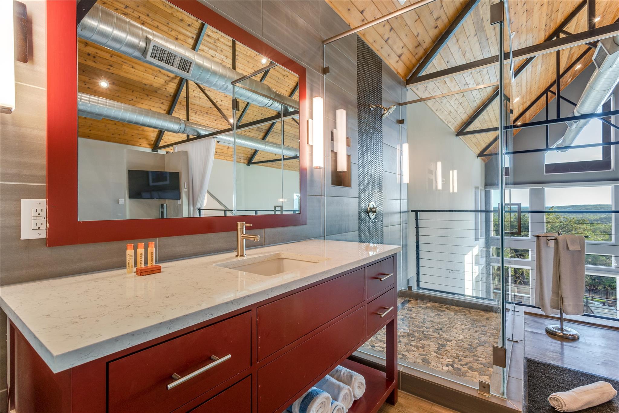 7870 Gage Ln, Wimberley, TX 78676